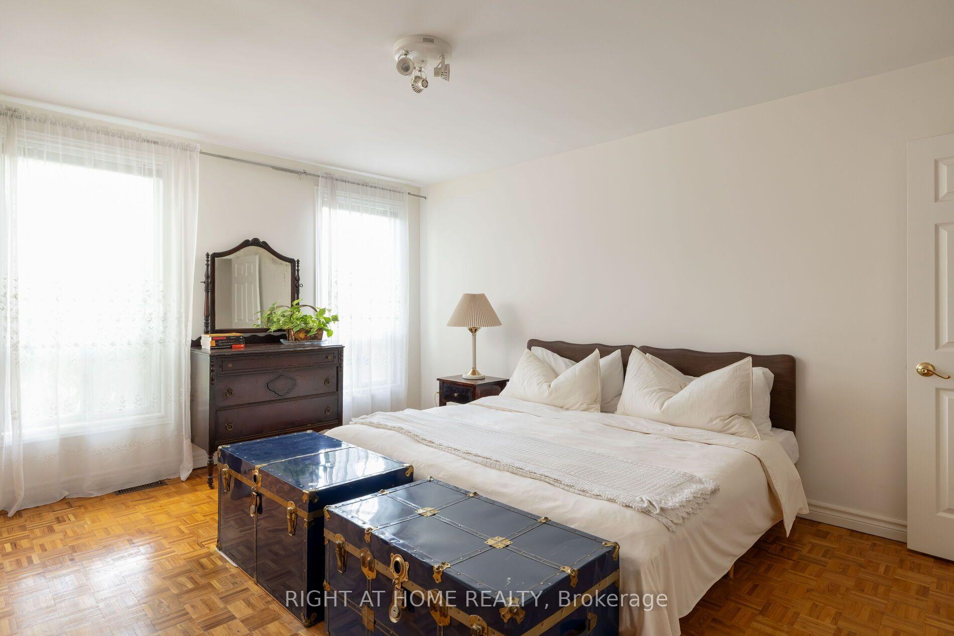 Photo 29 of 239 Seaton Street, Toronto, Moss Park — HOMEH