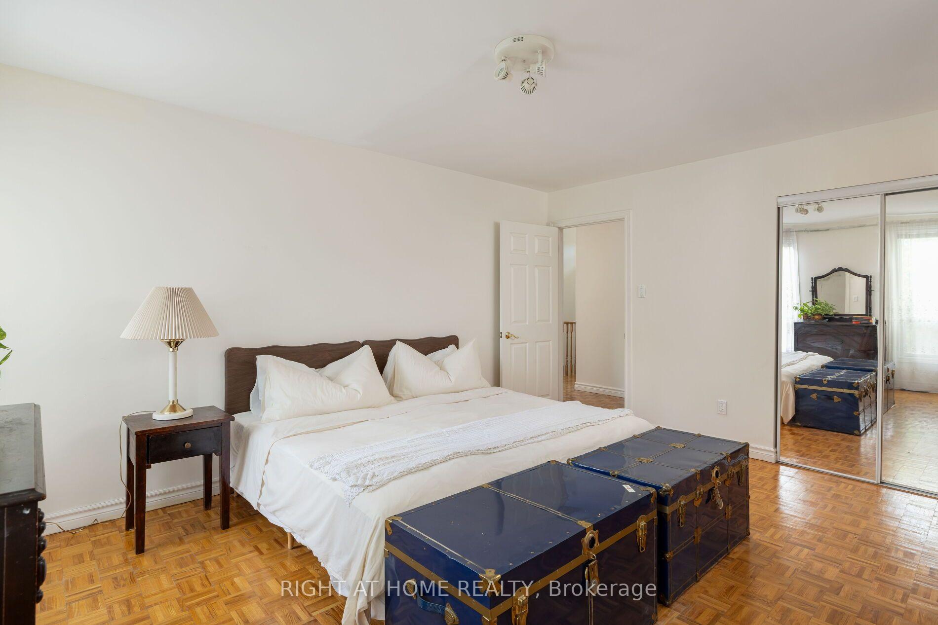 Photo 30 of 239 Seaton Street, Toronto, Moss Park — HOMEH