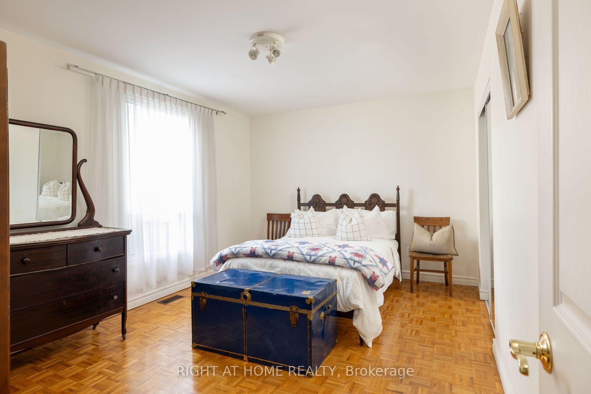 Photo 31 of 239 Seaton Street, Toronto, Moss Park — HOMEH