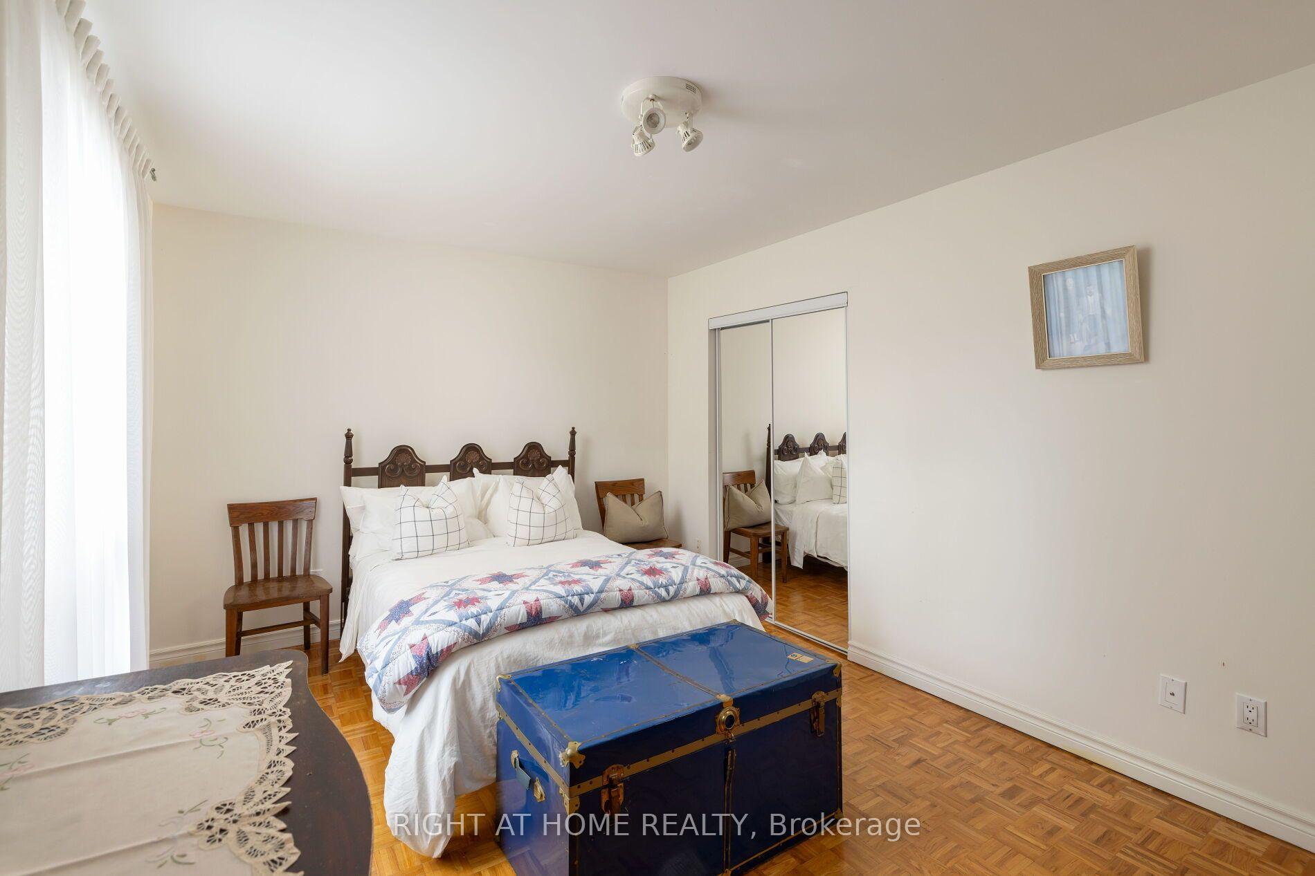 Photo 32 of 239 Seaton Street, Toronto, Moss Park — HOMEH