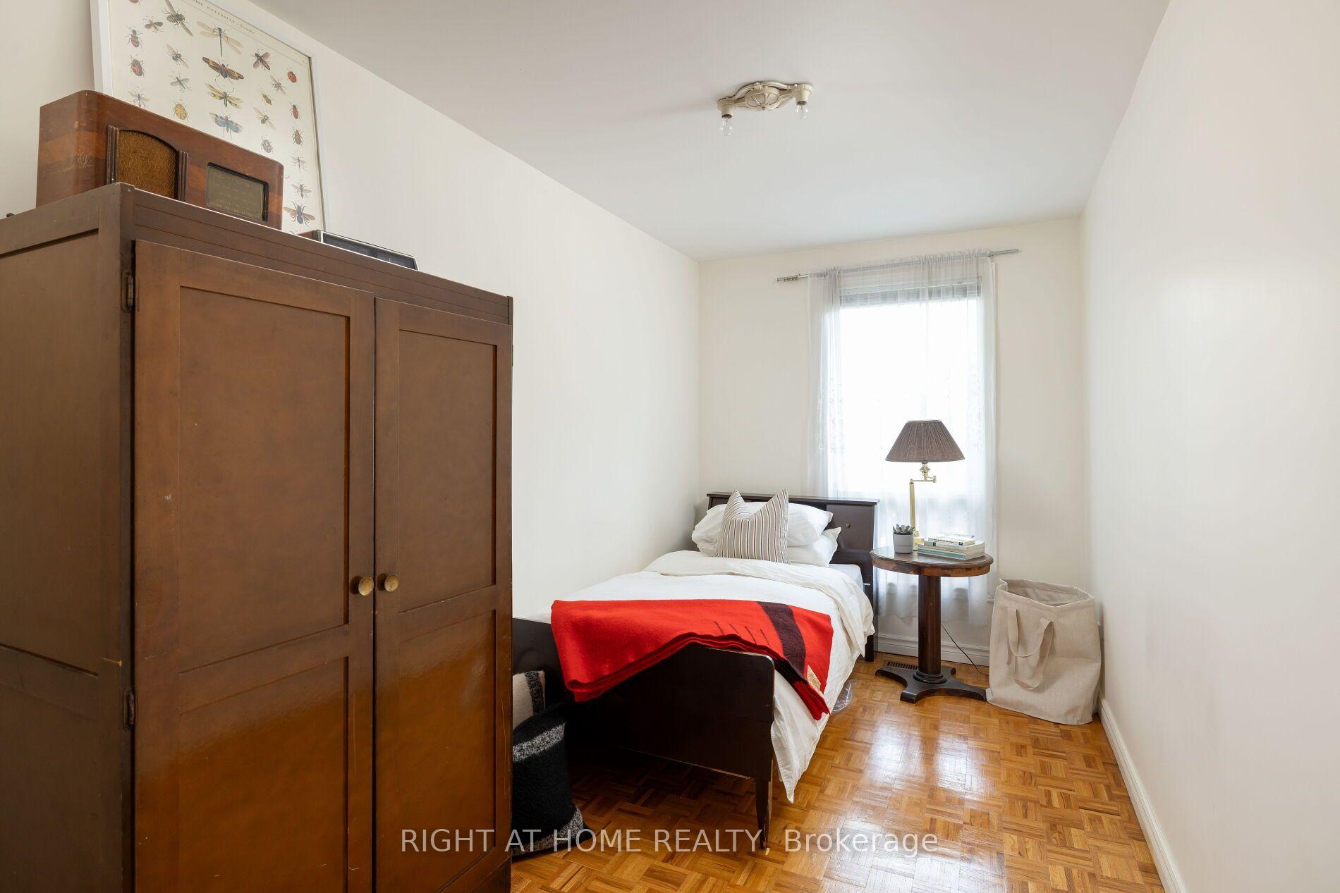 Photo 33 of 239 Seaton Street, Toronto, Moss Park — HOMEH