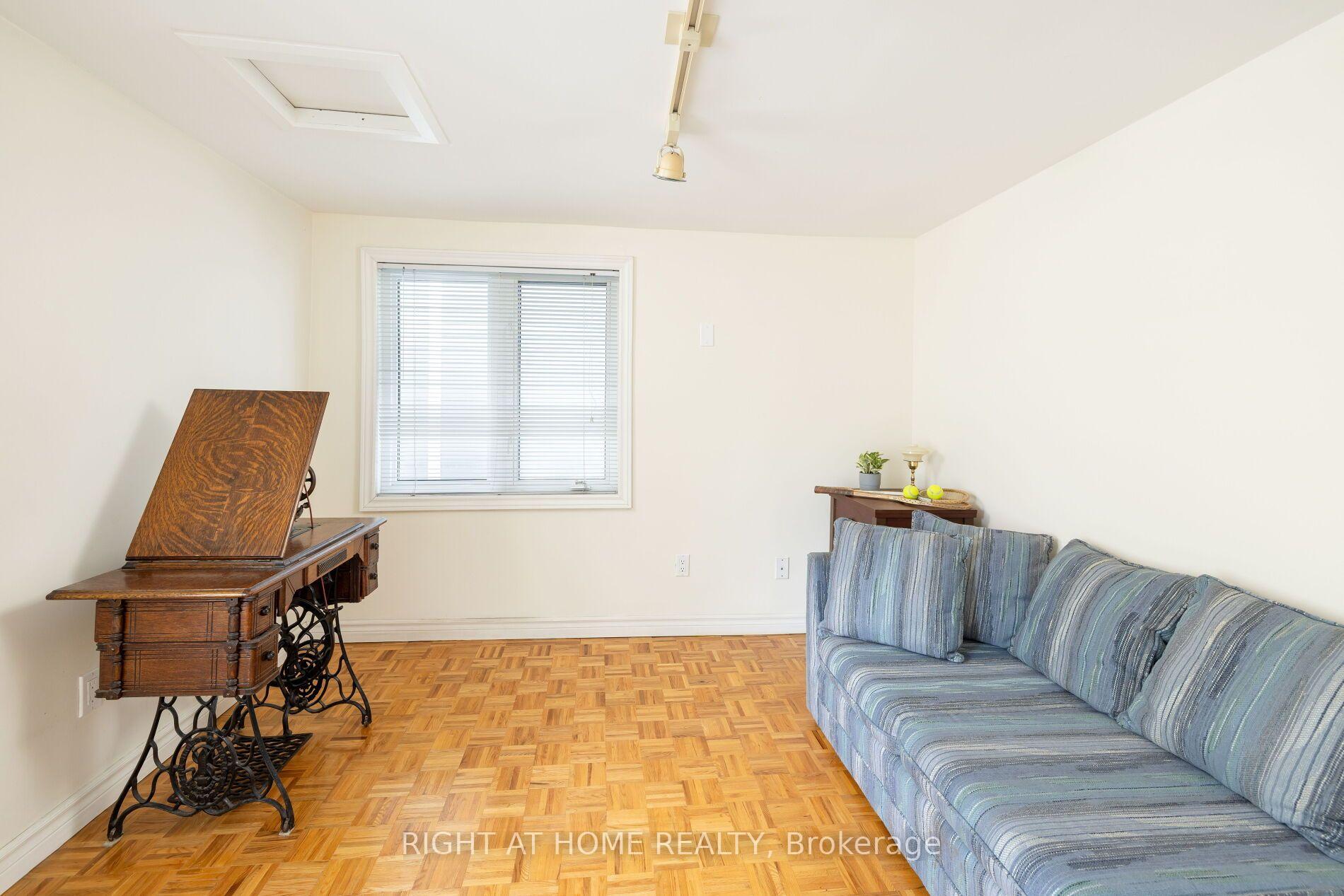 Photo 38 of 239 Seaton Street, Toronto, Moss Park — HOMEH