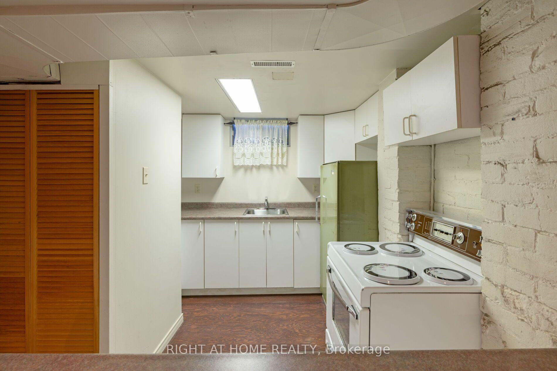 Photo 43 of 239 Seaton Street, Toronto, Moss Park — HOMEH