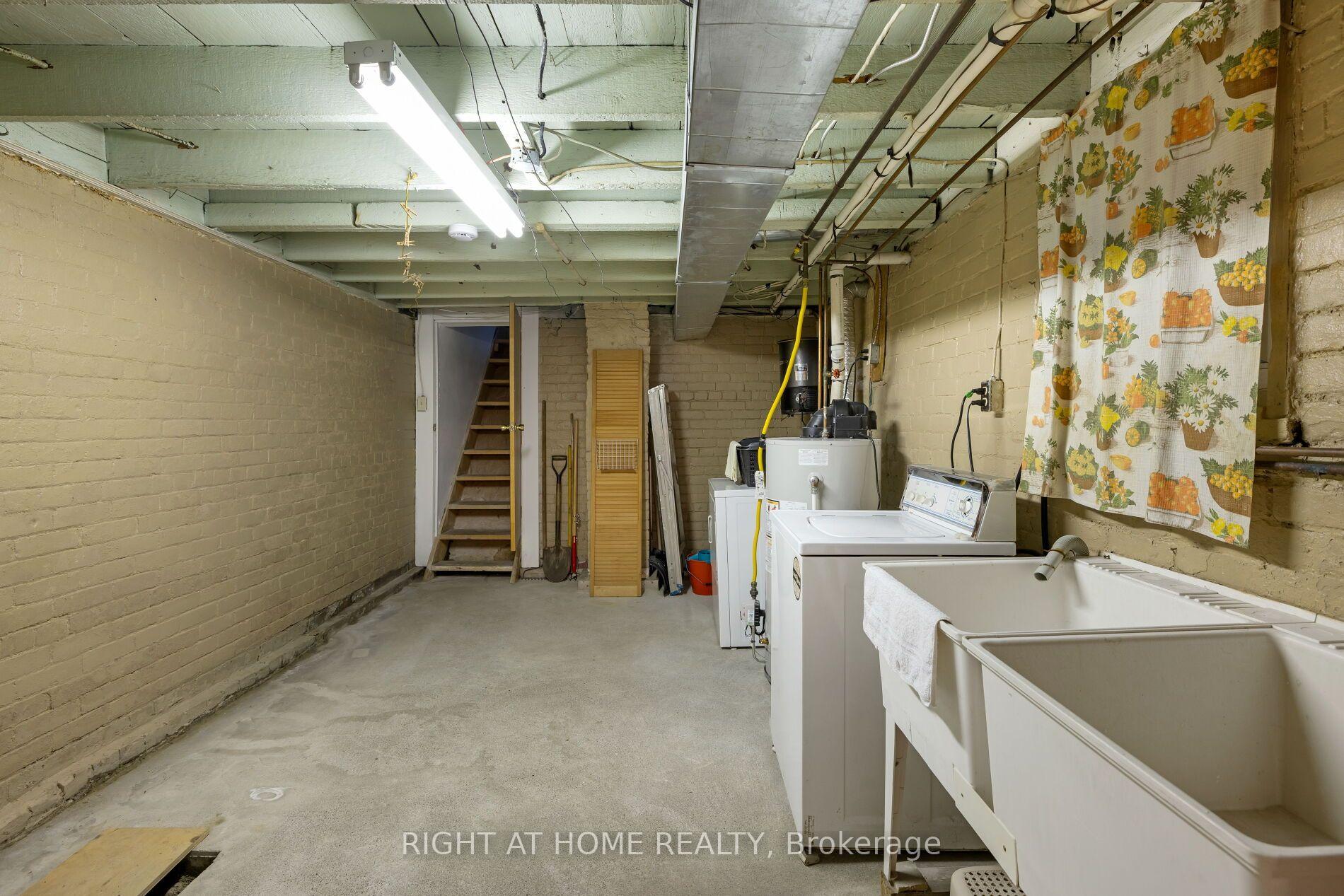 Photo 45 of 239 Seaton Street, Toronto, Moss Park — HOMEH