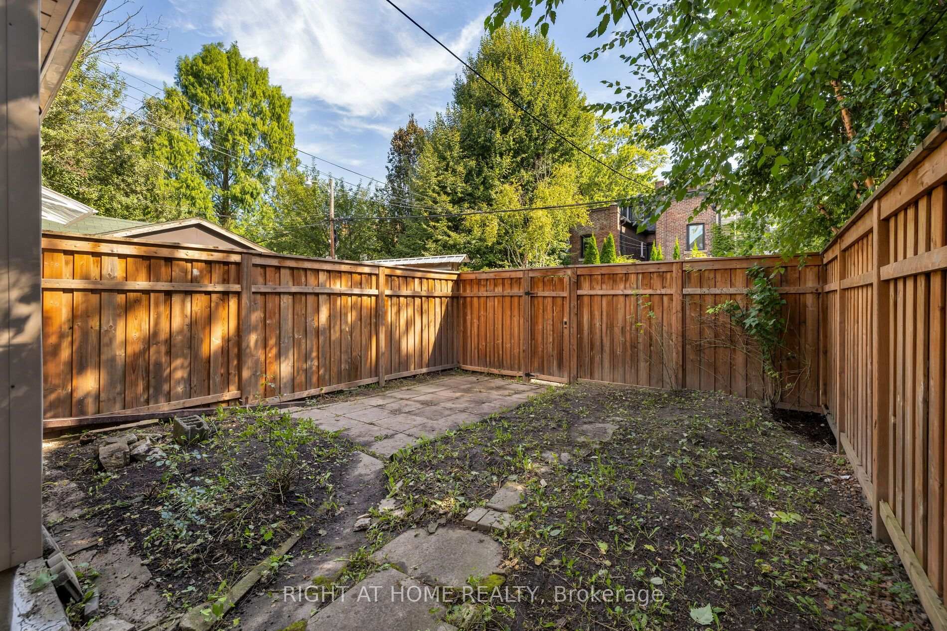Photo 47 of 239 Seaton Street, Toronto, Moss Park — HOMEH