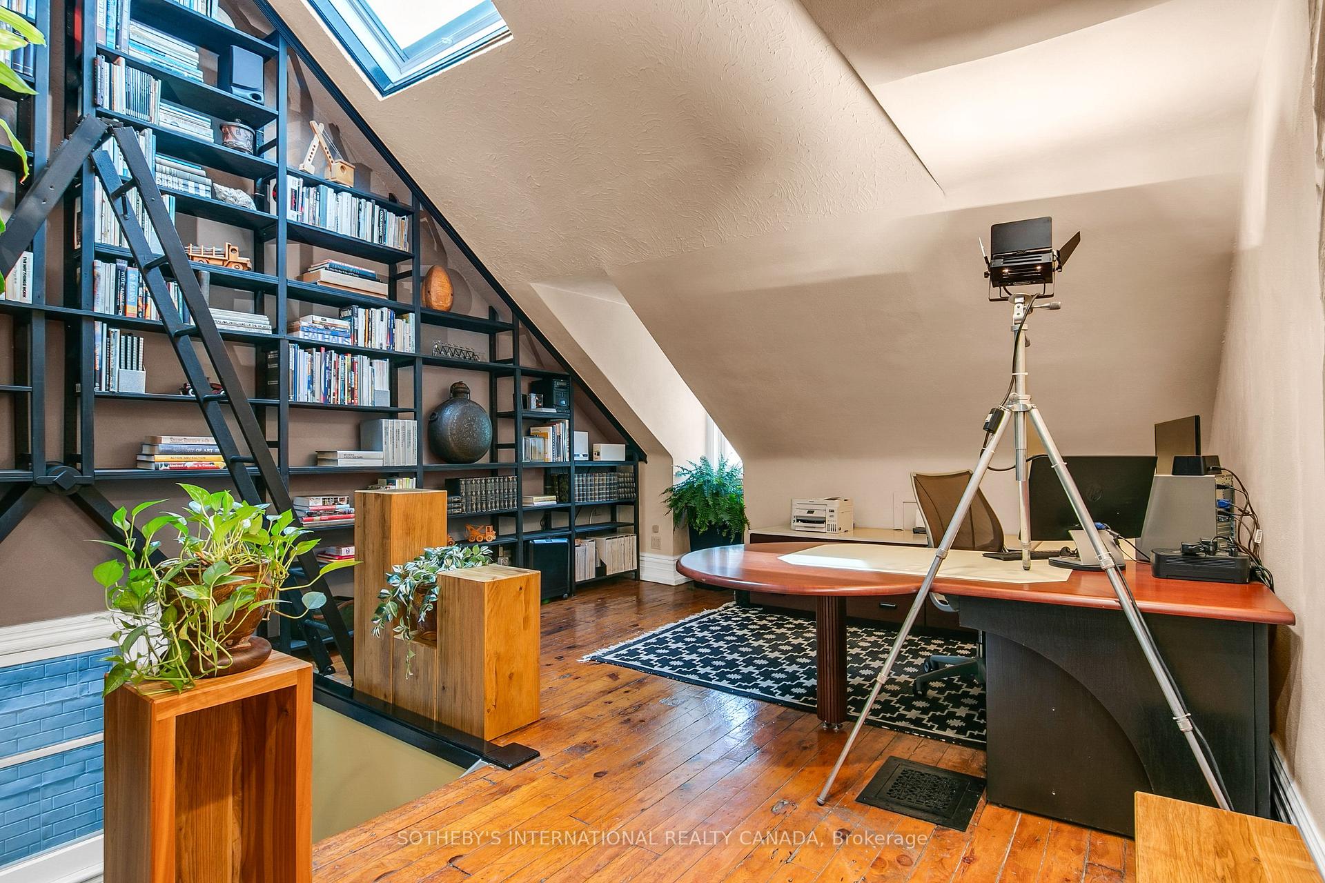 Photo 32 of 460 Wellesley Street E, Toronto, Cabbagetown-South St. James Town — HOMEH