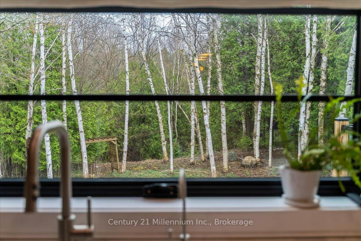 Photo 20 of 33 Slalom Gate Road, Collingwood — HOMEH