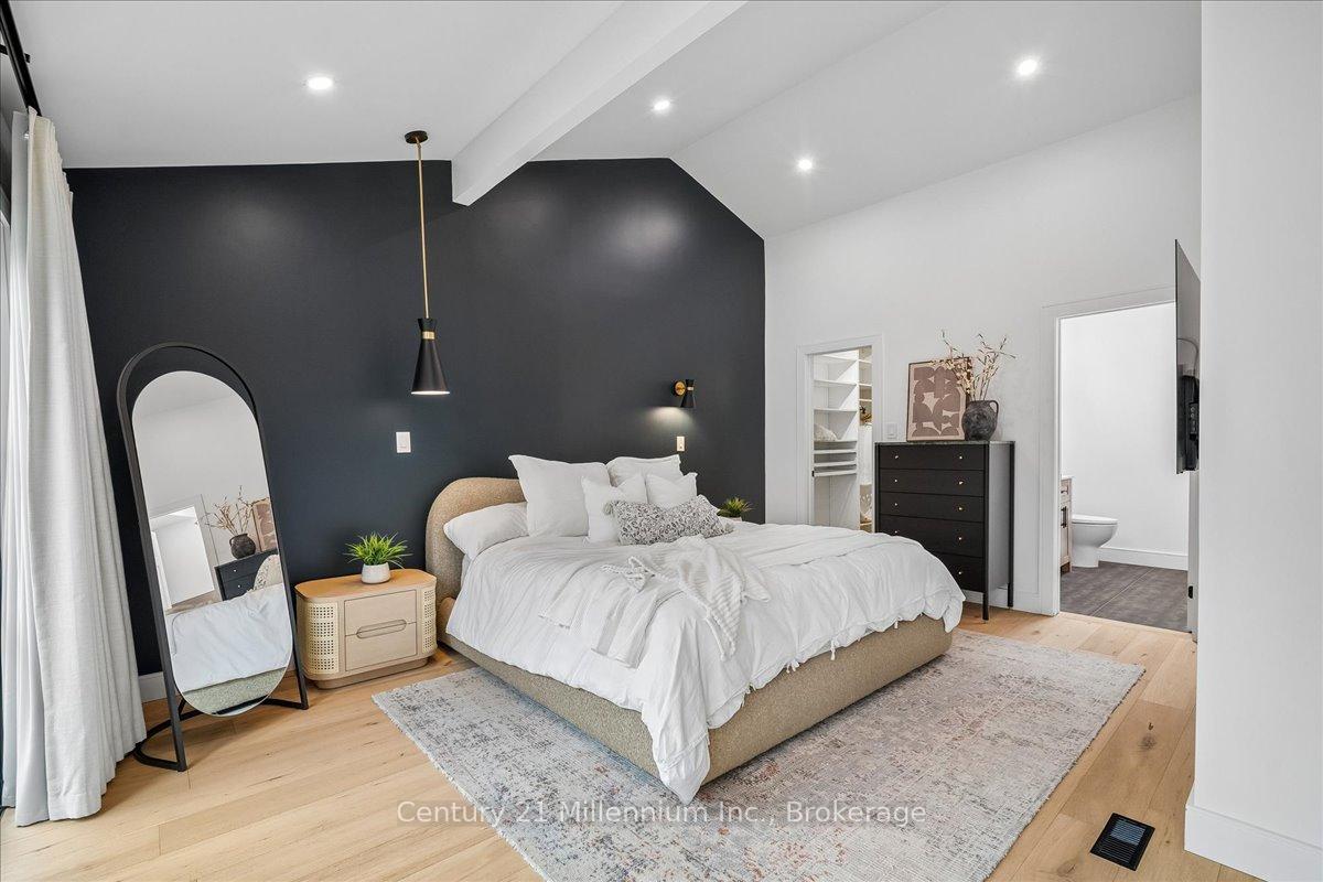 Photo 25 of 33 Slalom Gate Road, Collingwood — HOMEH