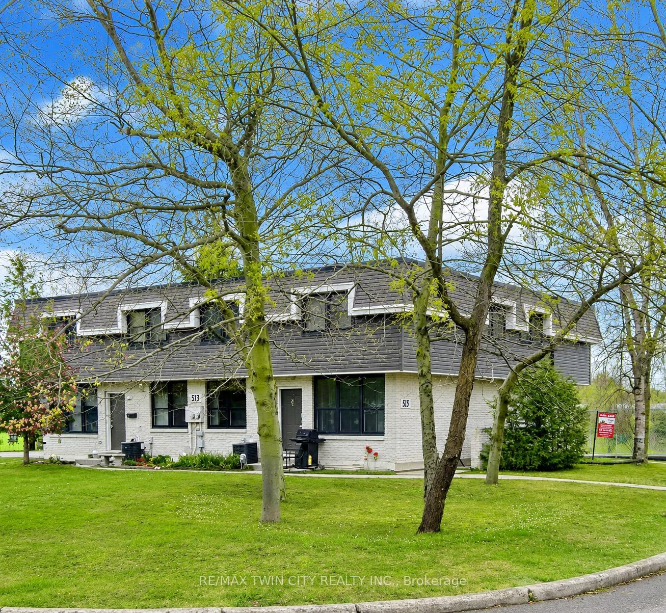 Photo 2 of Unit 3, 513 Quiet Place, Waterloo, Lakeshore Village — HOMEH