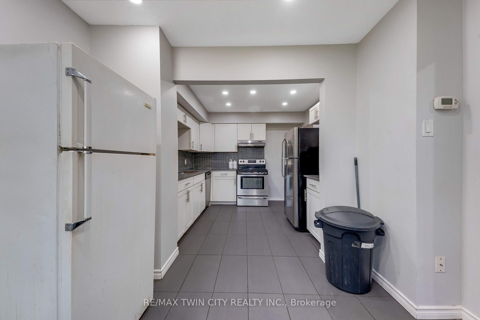 Photo 9 of Unit 3, 513 Quiet Place, Waterloo, Lakeshore Village — HOMEH