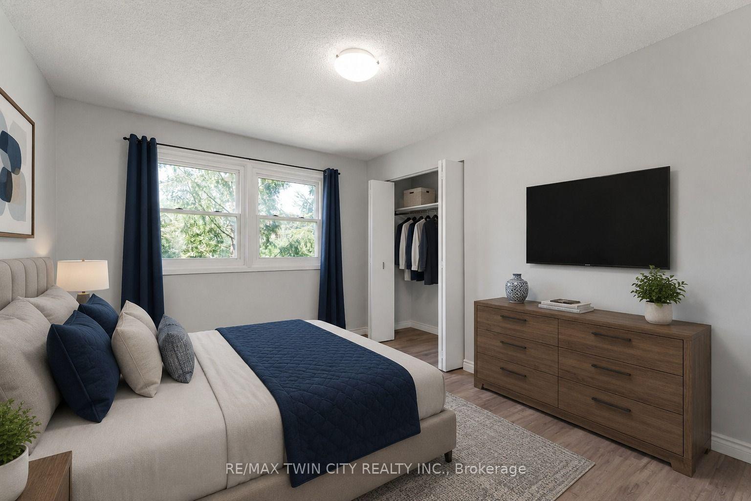 Photo 12 of Unit 3, 513 Quiet Place, Waterloo, Lakeshore Village — HOMEH