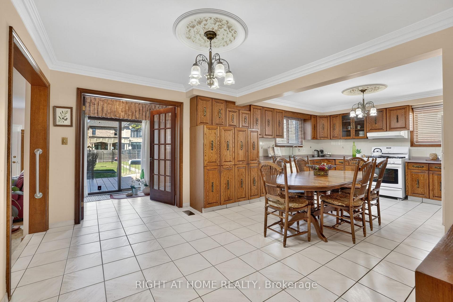 Photo 5 of 56 Birch Avenue, Richmond Hill, South Richvale — HOMEH
