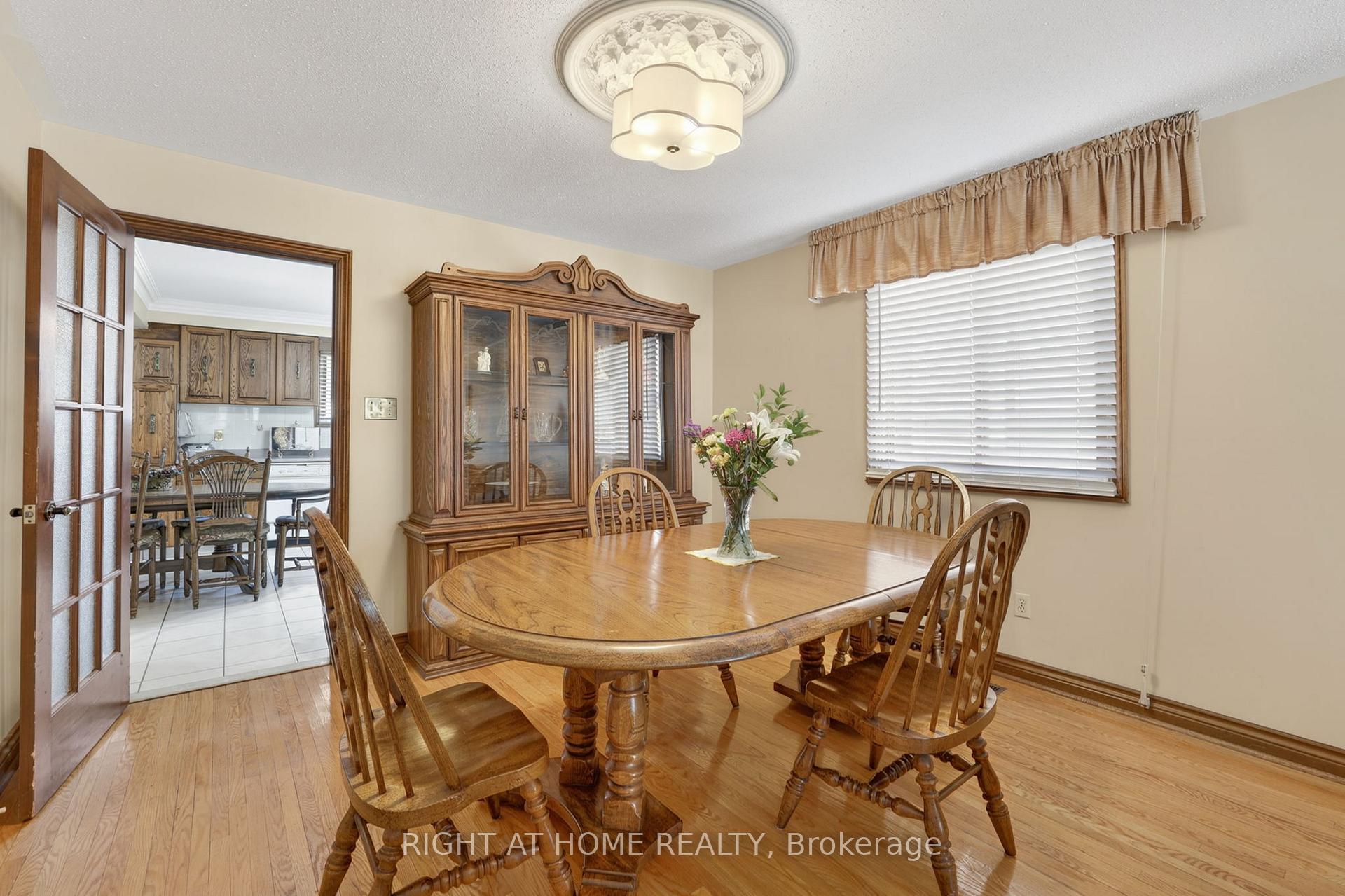 Photo 11 of 56 Birch Avenue, Richmond Hill, South Richvale — HOMEH