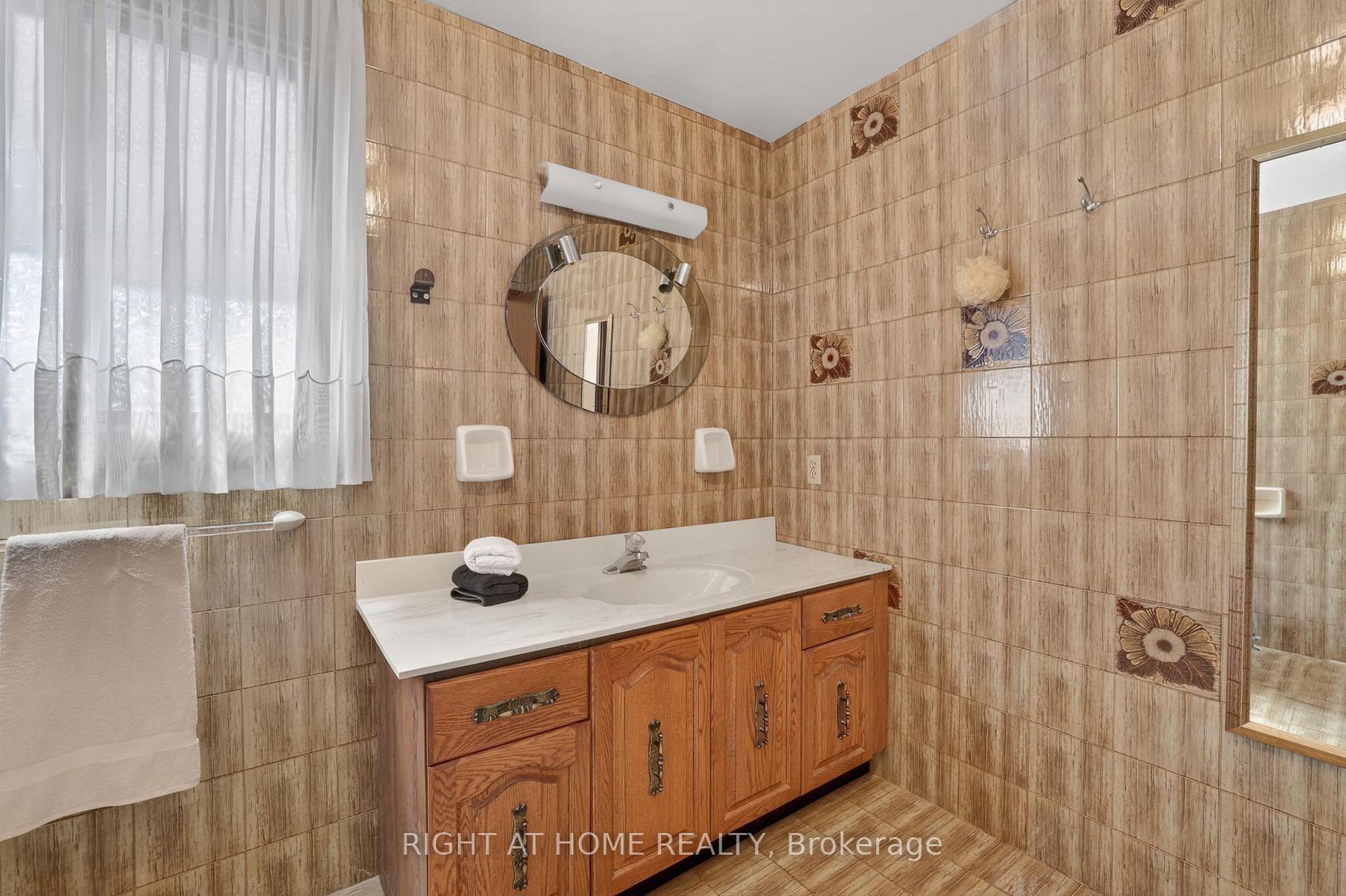 Photo 22 of 56 Birch Avenue, Richmond Hill, South Richvale — HOMEH