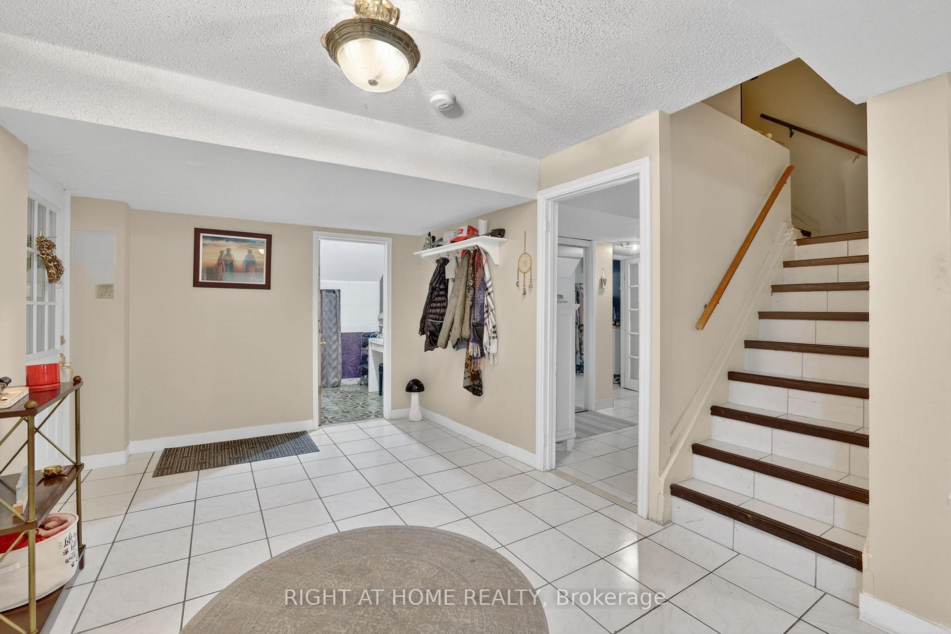 Photo 24 of 56 Birch Avenue, Richmond Hill, South Richvale — HOMEH