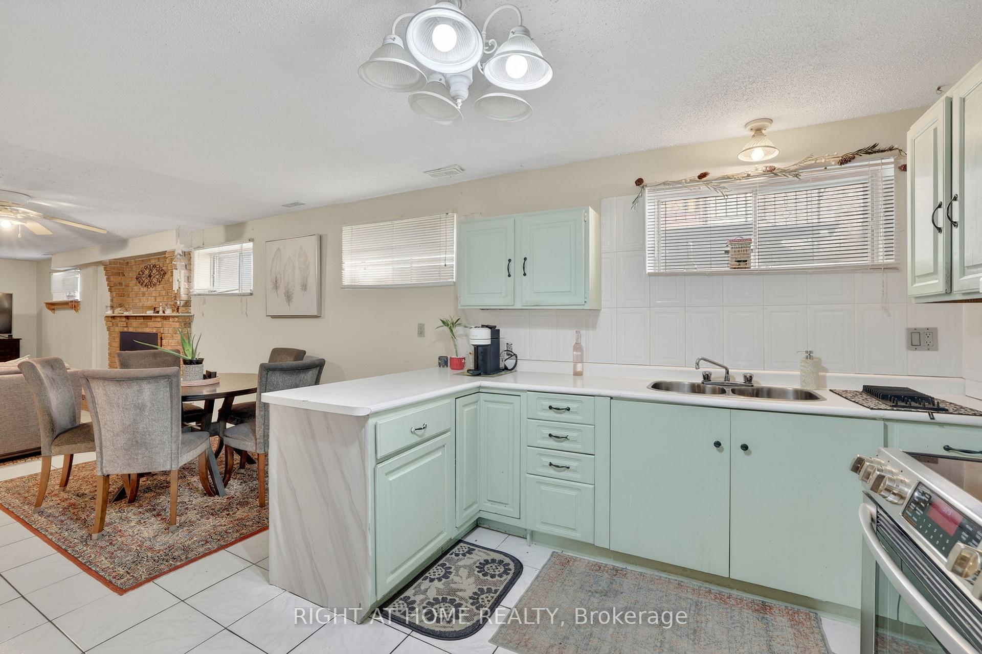 Photo 28 of 56 Birch Avenue, Richmond Hill, South Richvale — HOMEH