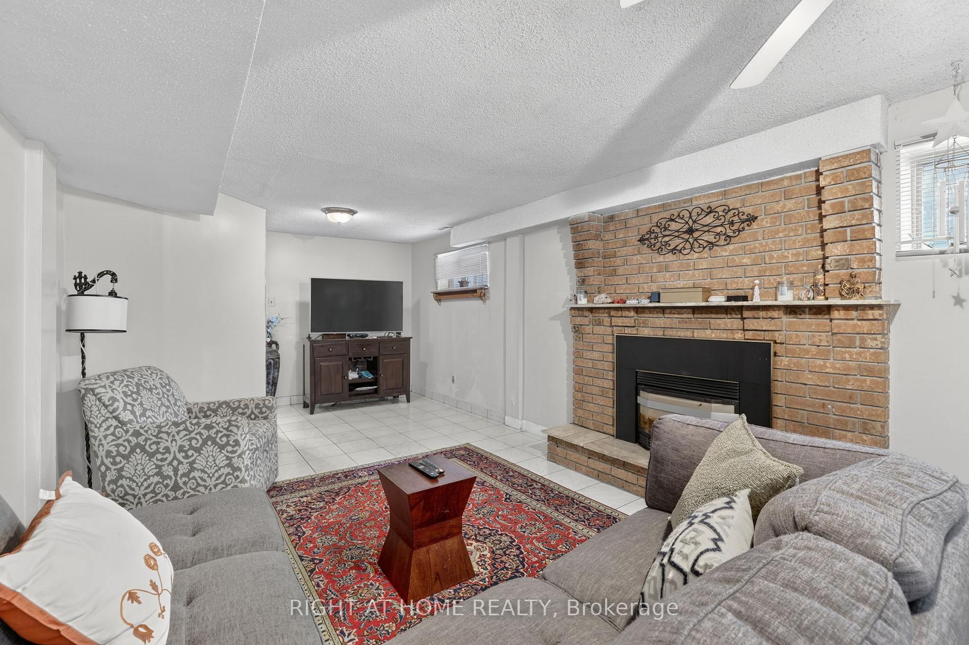 Photo 29 of 56 Birch Avenue, Richmond Hill, South Richvale — HOMEH
