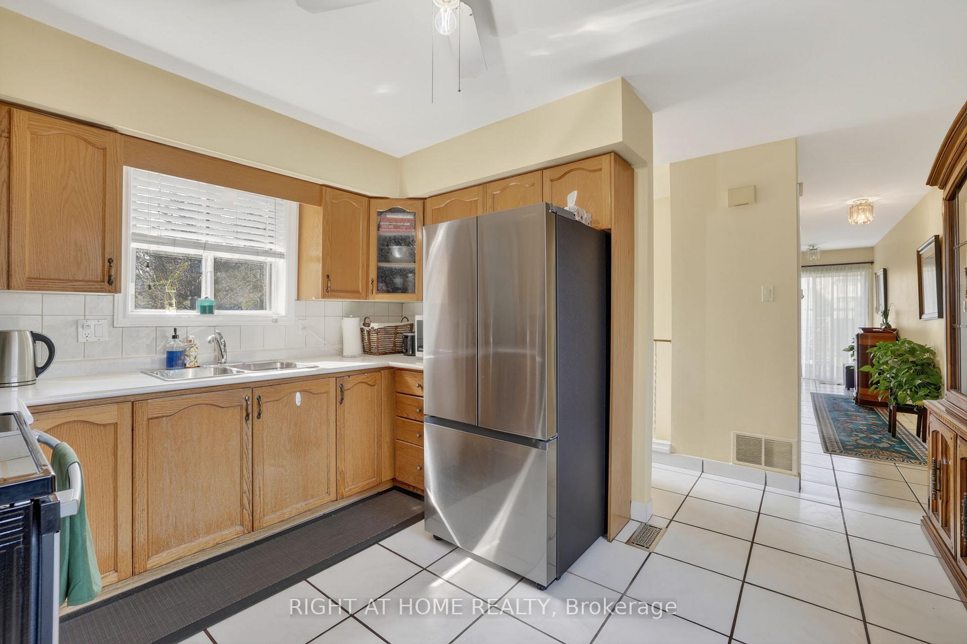 Photo 32 of 56 Birch Avenue, Richmond Hill, South Richvale — HOMEH