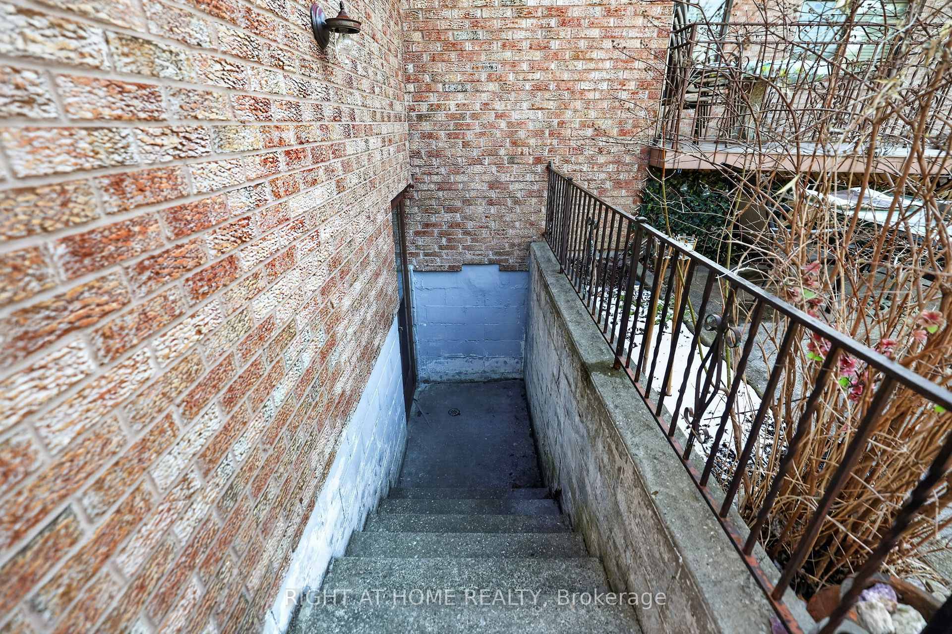 Photo 46 of 56 Birch Avenue, Richmond Hill, South Richvale — HOMEH