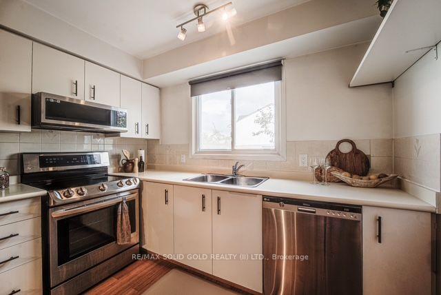 Photo 7 of Unit 22, 589 Beechwood Drive, Waterloo, Beechwood West — HOMEH