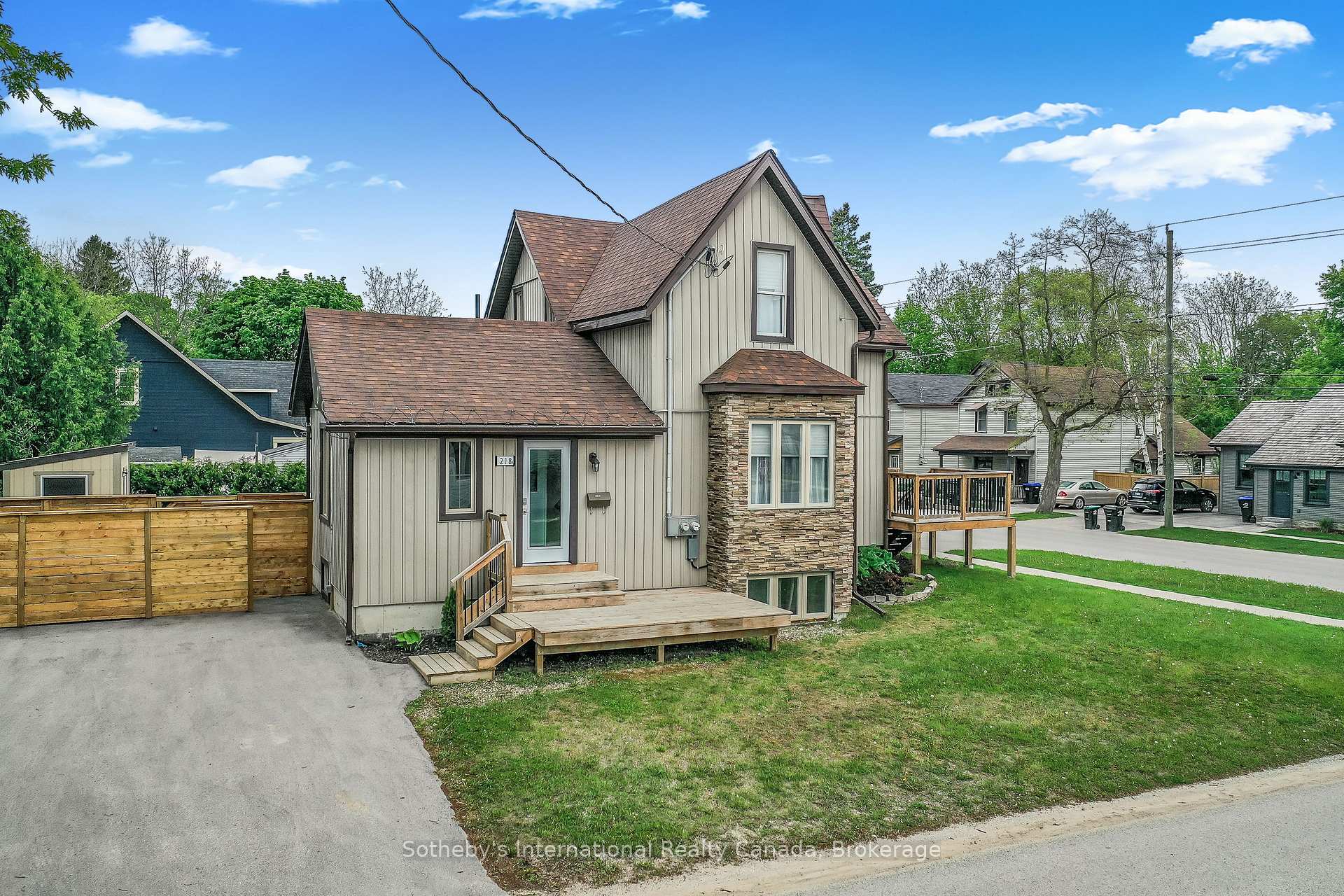Photo 4 of Unit Unit 2, 218 Fifth Street, Collingwood — HOMEH
