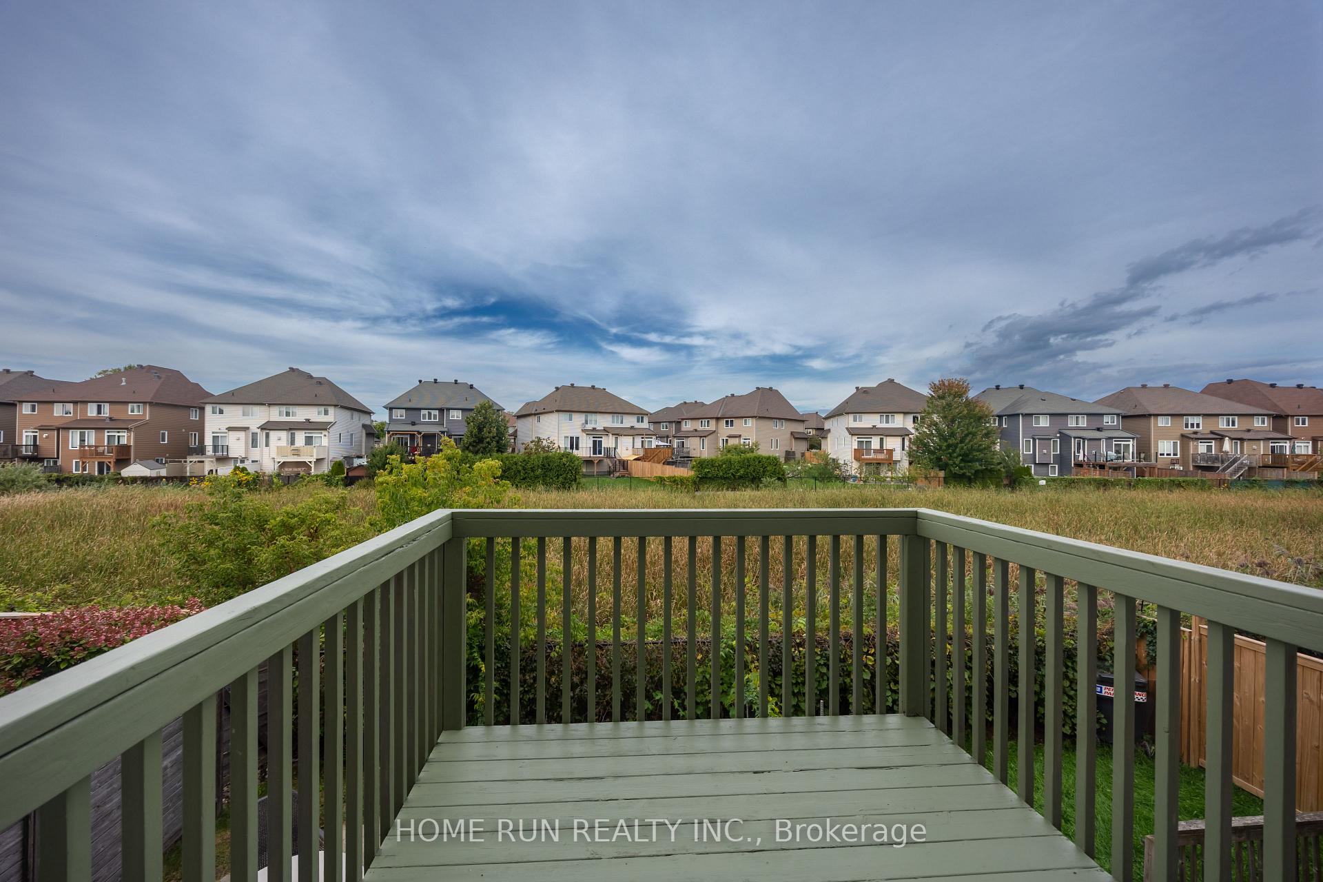 Photo 4 of 578 Pepperville Crescent, Ottawa, Kanata - Emerald Meadows/Trailwest — HOMEH