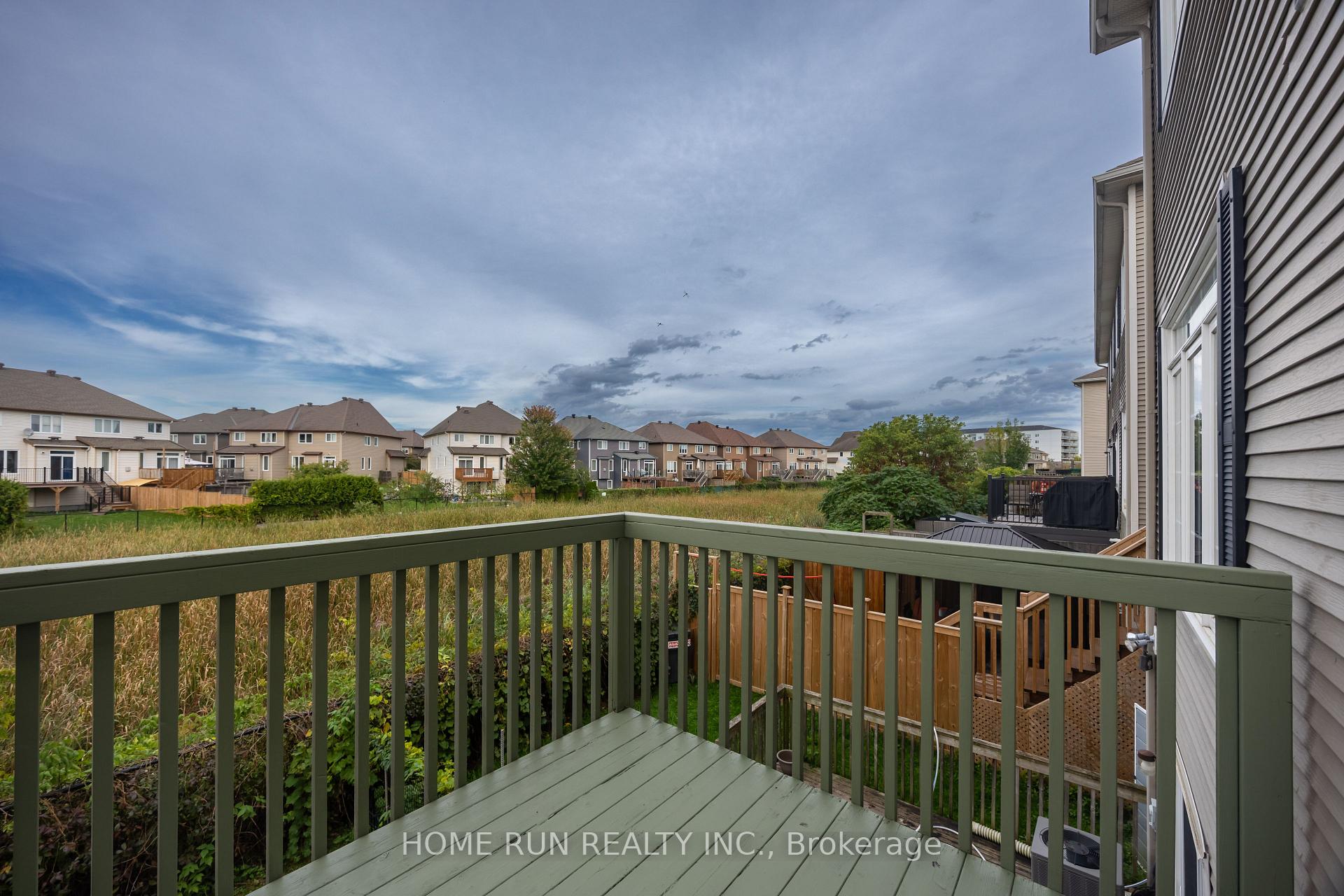 Photo 5 of 578 Pepperville Crescent, Ottawa, Kanata - Emerald Meadows/Trailwest — HOMEH