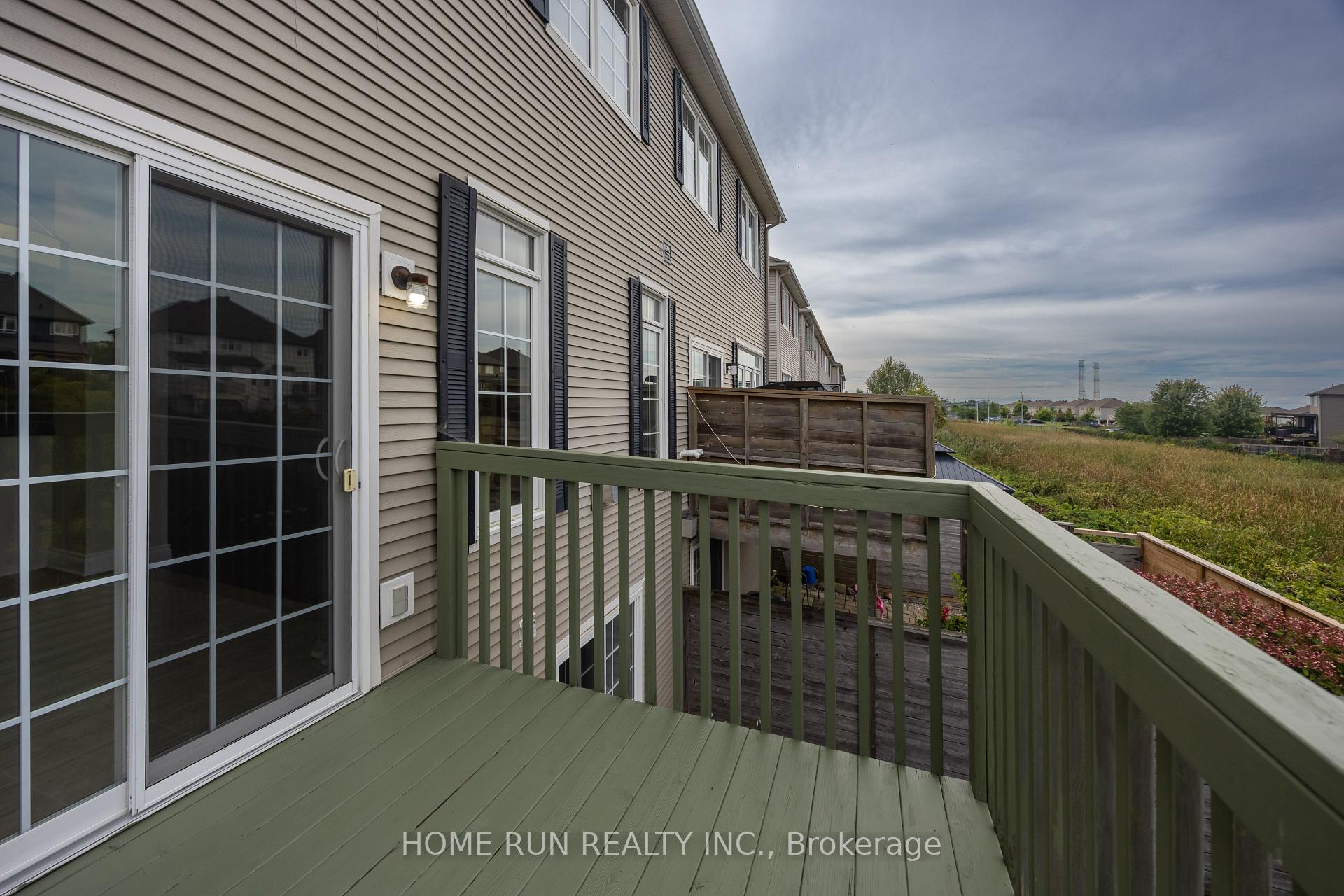 Photo 6 of 578 Pepperville Crescent, Ottawa, Kanata - Emerald Meadows/Trailwest — HOMEH