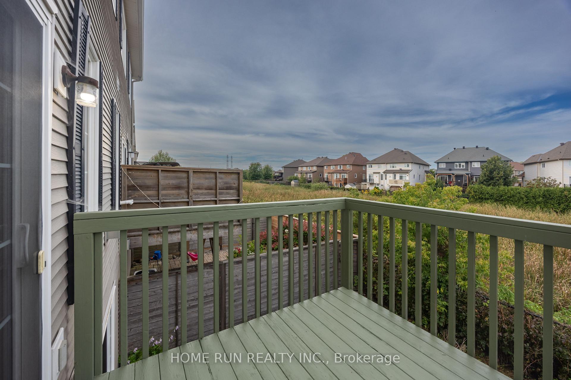 Photo 7 of 578 Pepperville Crescent, Ottawa, Kanata - Emerald Meadows/Trailwest — HOMEH