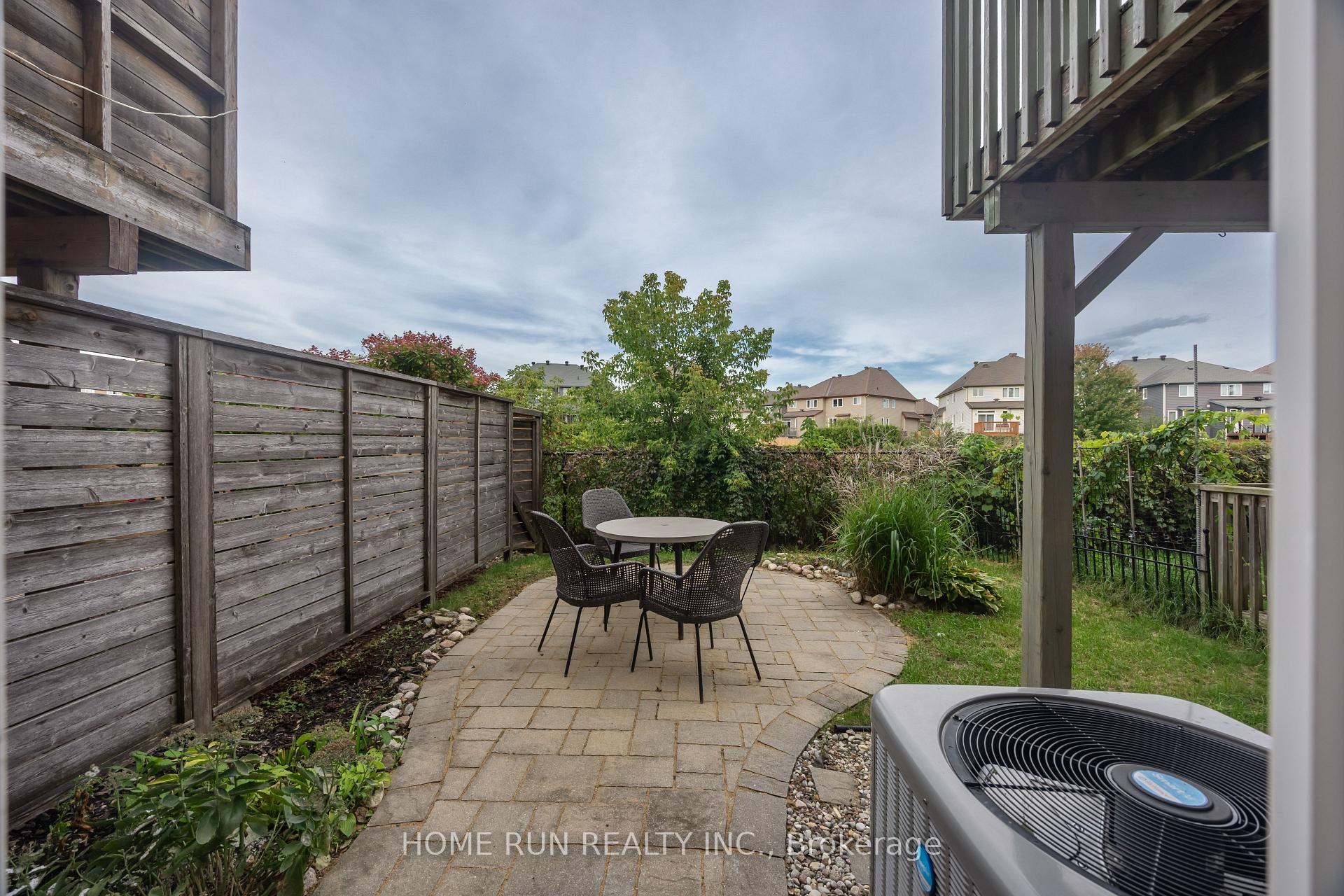 Photo 9 of 578 Pepperville Crescent, Ottawa, Kanata - Emerald Meadows/Trailwest — HOMEH