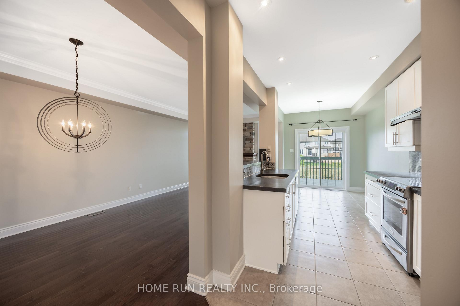 Photo 18 of 578 Pepperville Crescent, Ottawa, Kanata - Emerald Meadows/Trailwest — HOMEH