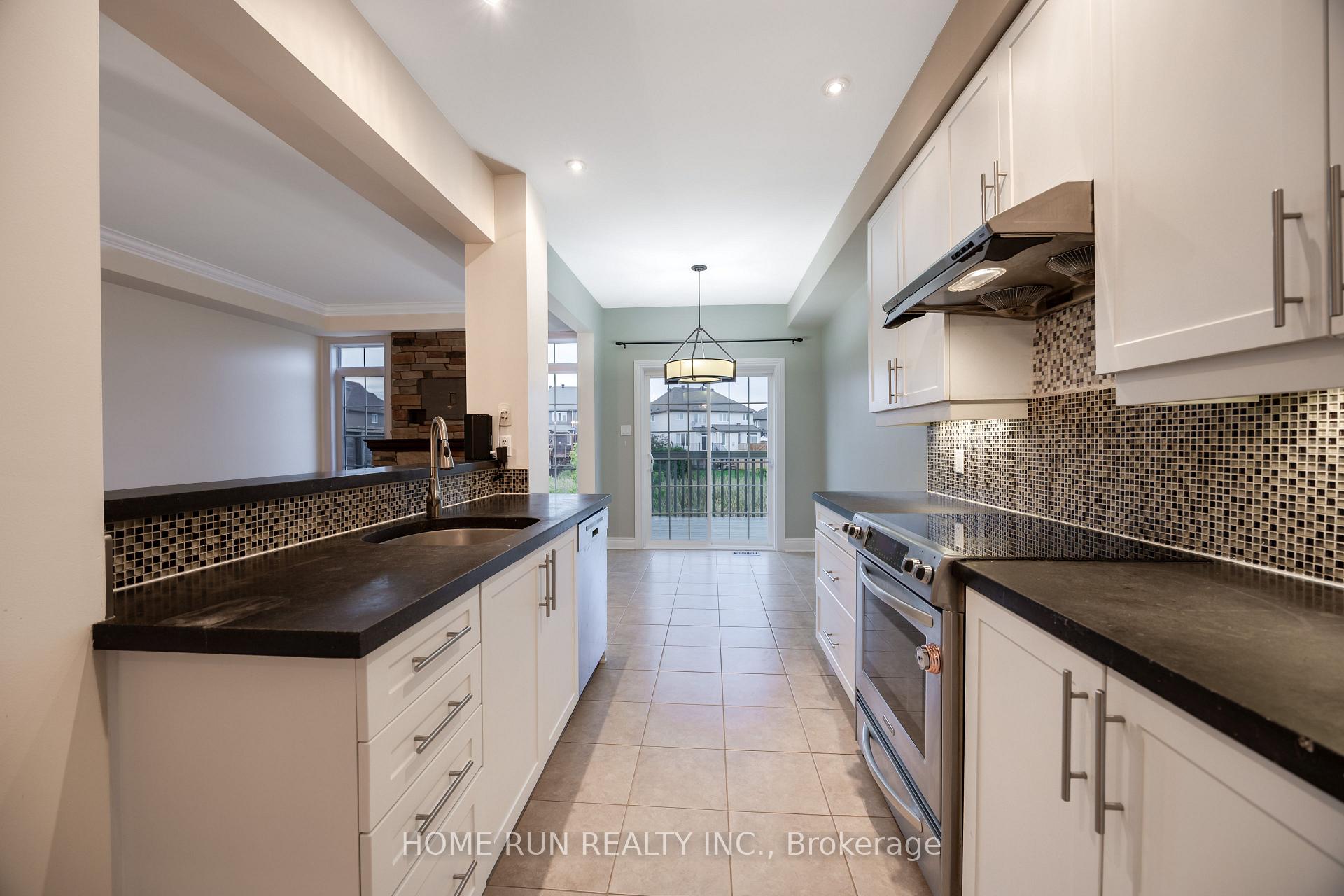 Photo 20 of 578 Pepperville Crescent, Ottawa, Kanata - Emerald Meadows/Trailwest — HOMEH