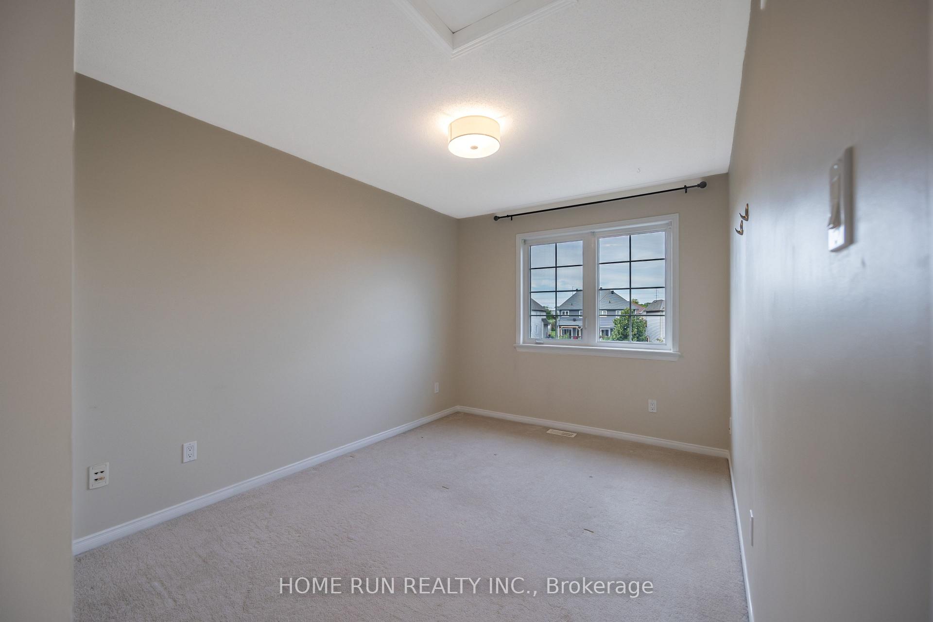 Photo 35 of 578 Pepperville Crescent, Ottawa, Kanata - Emerald Meadows/Trailwest — HOMEH
