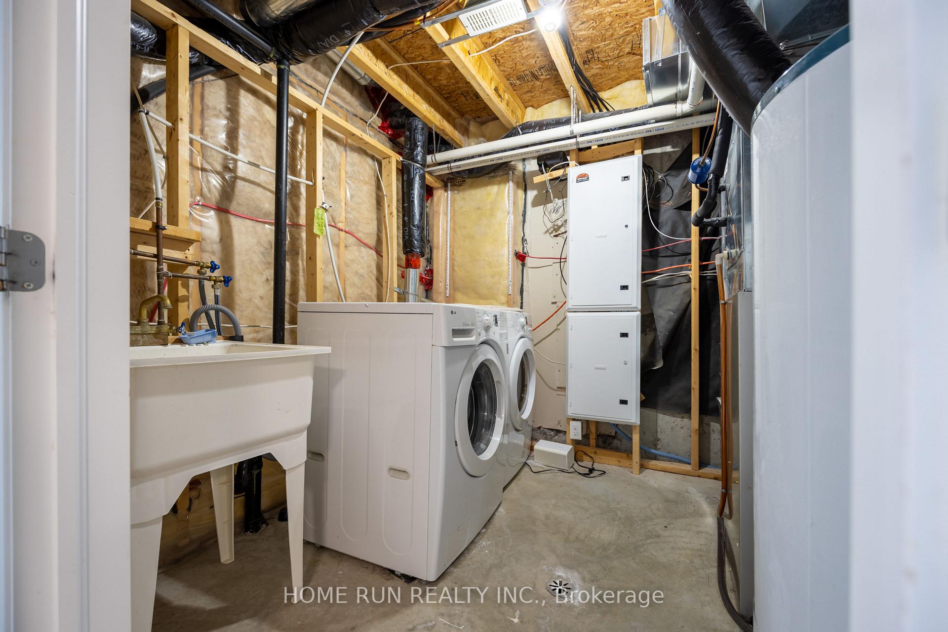 Photo 46 of 578 Pepperville Crescent, Ottawa, Kanata - Emerald Meadows/Trailwest — HOMEH