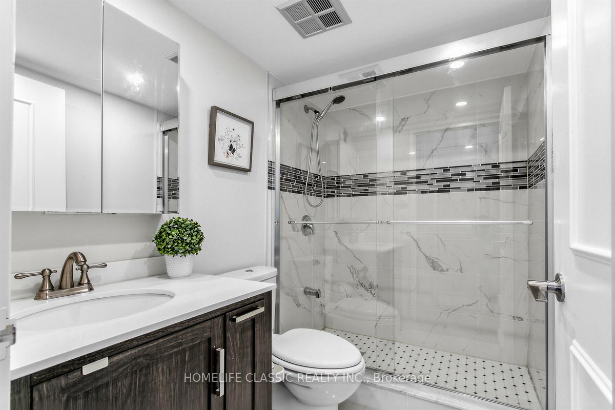 Photo 16 of Unit 803, 40 Baif Boulevard, Richmond Hill, North Richvale — HOMEH