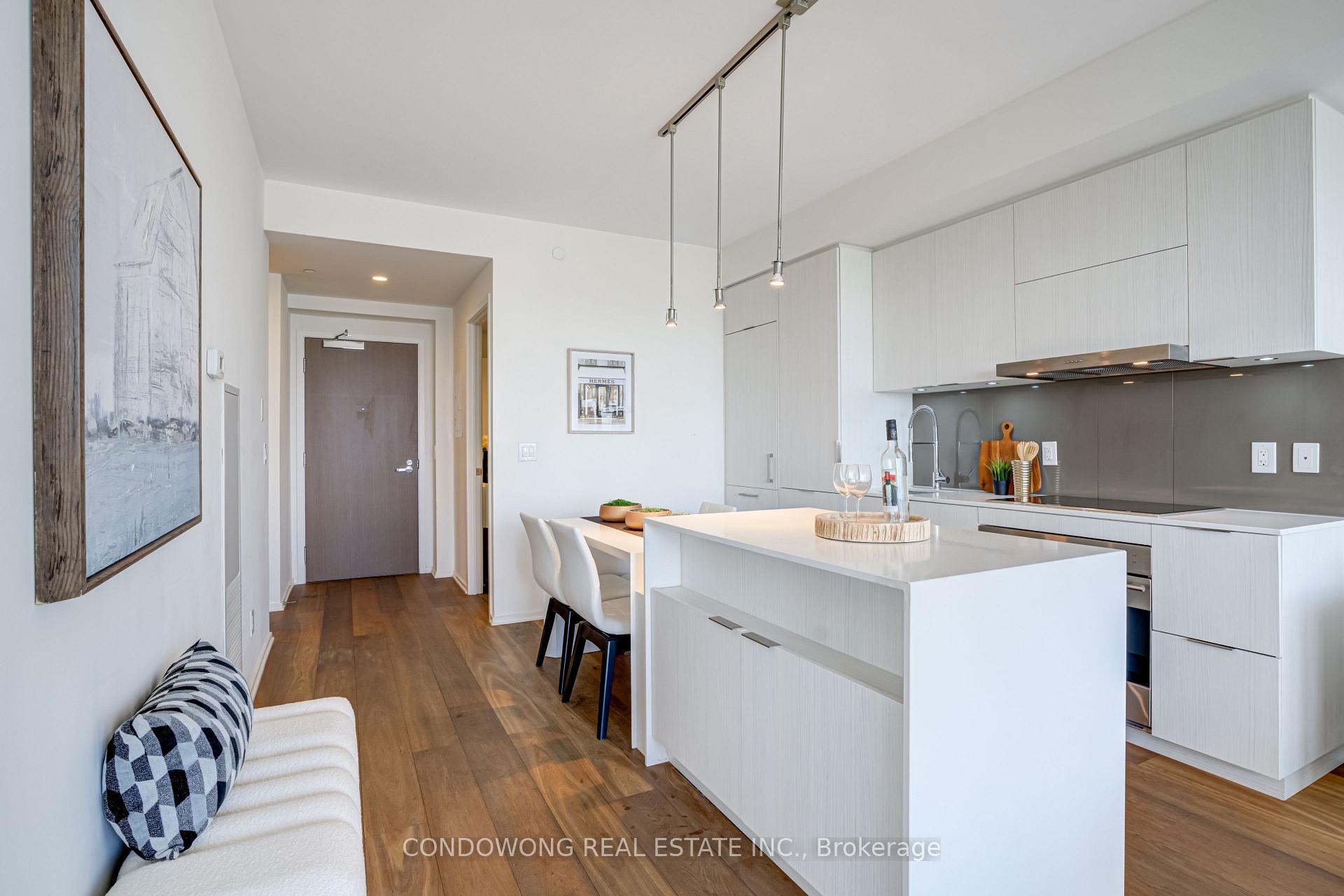 Photo 3 of Unit 4710, 1 Bloor Street E, Toronto, Bay Street Corridor — HOMEH