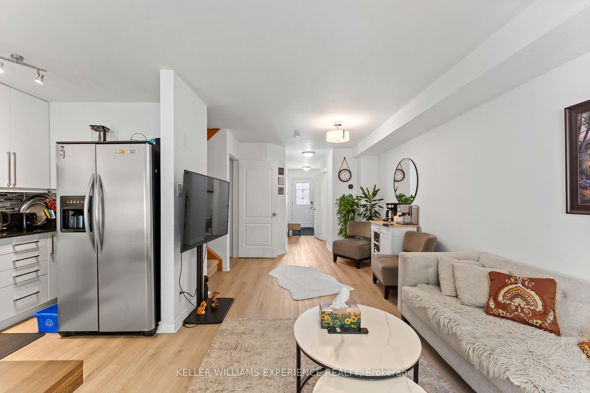 Photo 9 of 250 Ferndale Drive S, Barrie, Ardagh — HOMEH