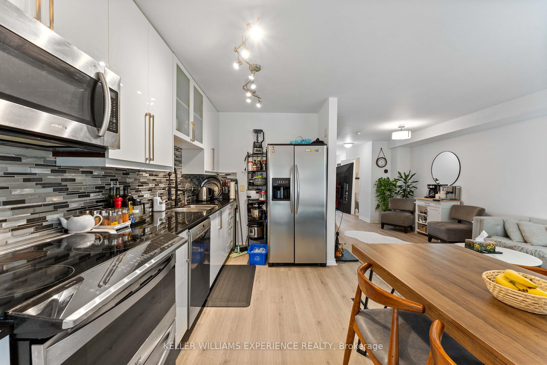 Photo 11 of 250 Ferndale Drive S, Barrie, Ardagh — HOMEH