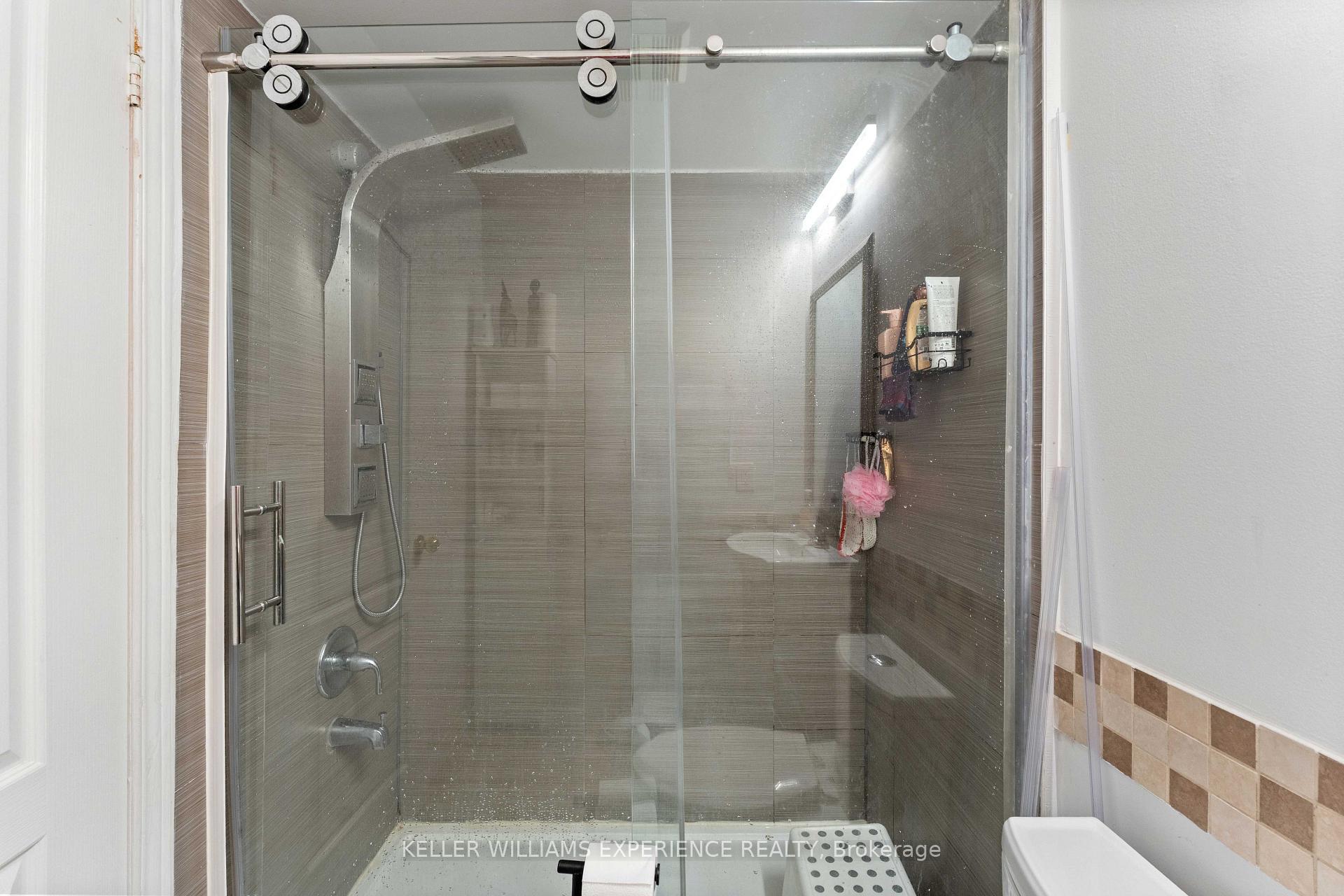 Photo 15 of 250 Ferndale Drive S, Barrie, Ardagh — HOMEH