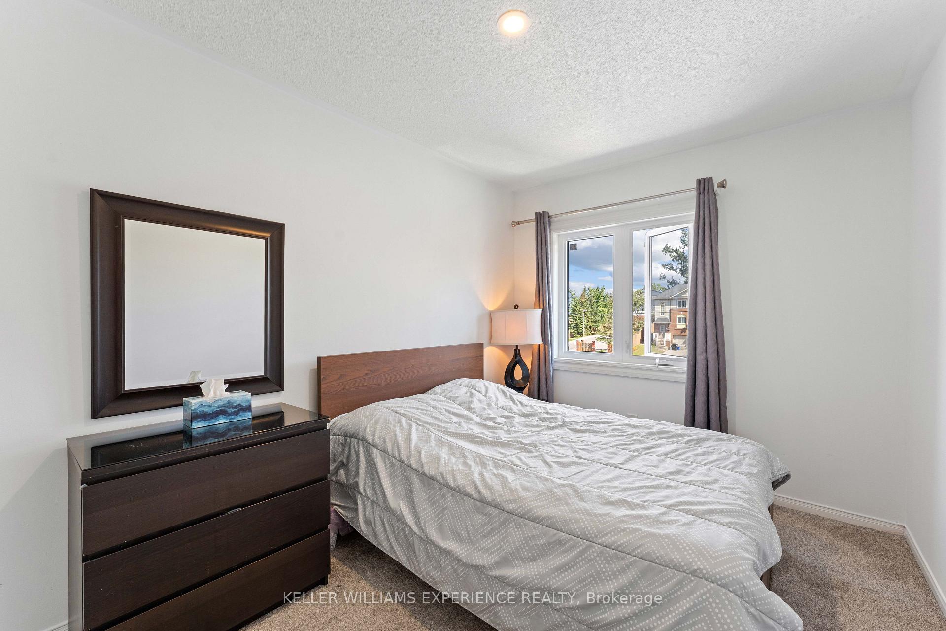 Photo 17 of 250 Ferndale Drive S, Barrie, Ardagh — HOMEH