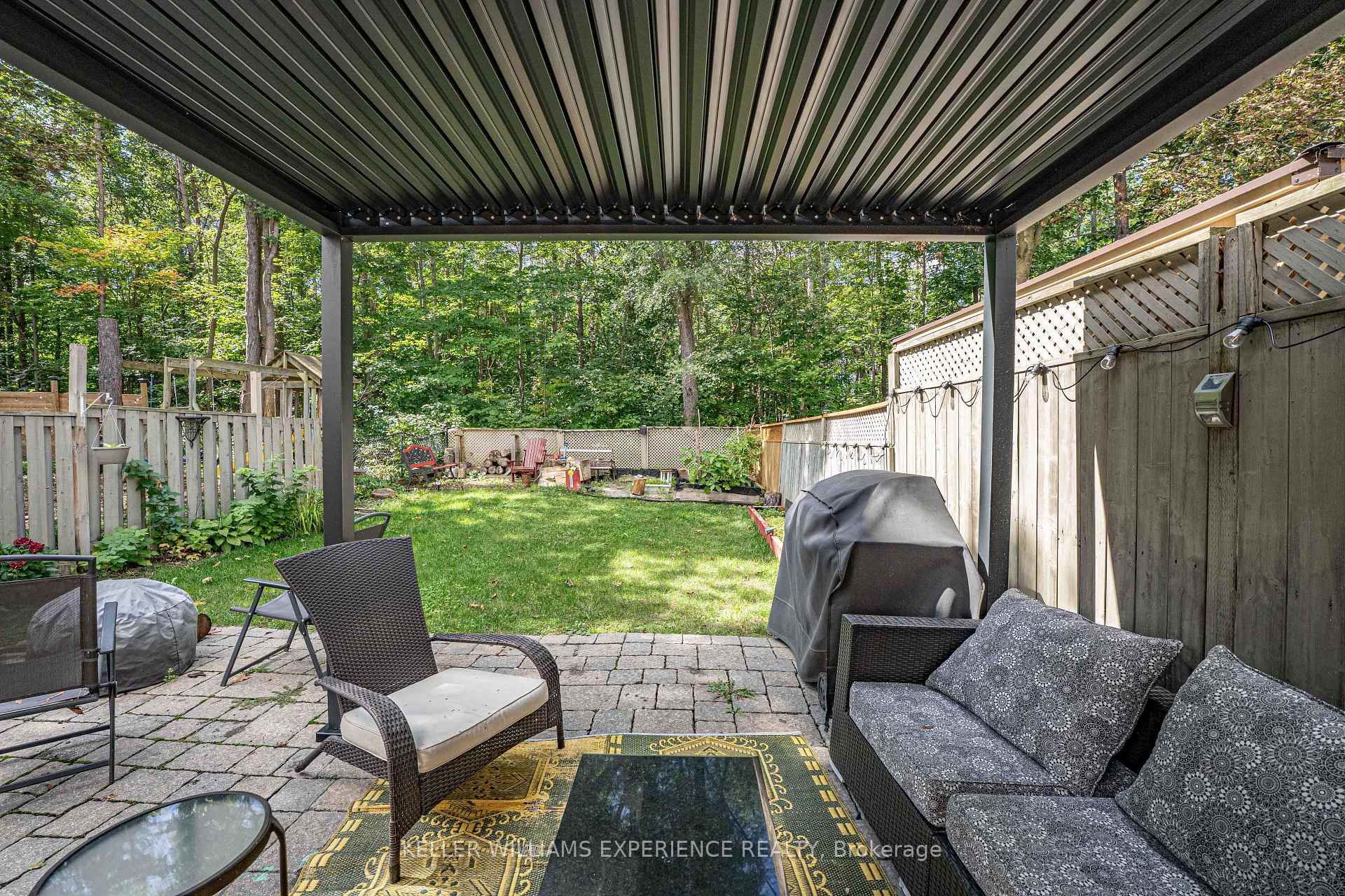 Photo 24 of 250 Ferndale Drive S, Barrie, Ardagh — HOMEH