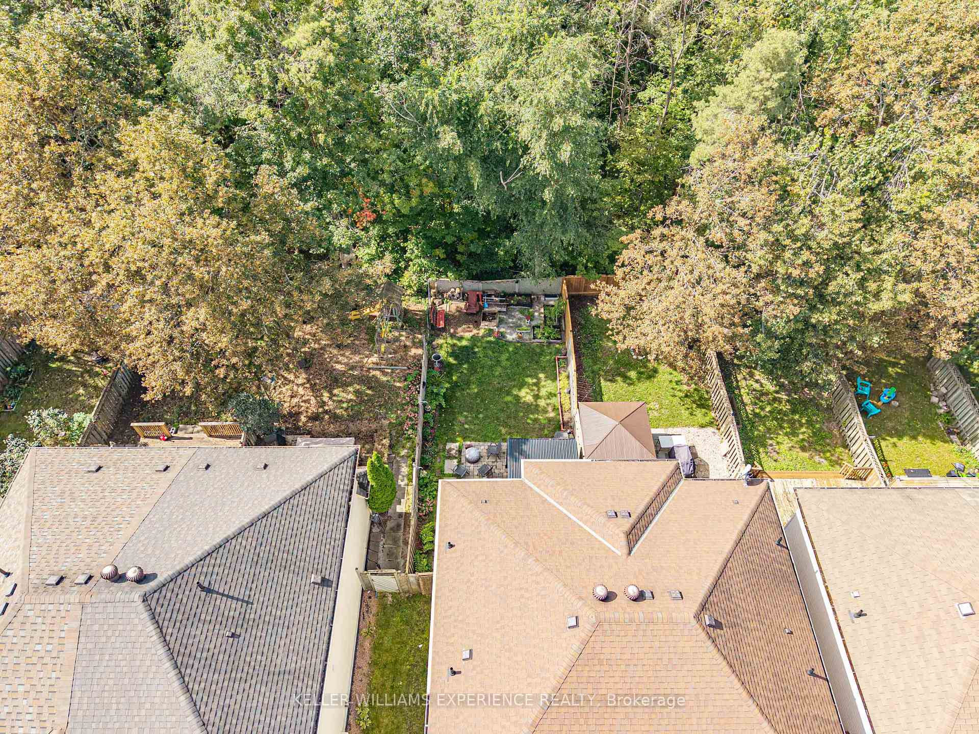 Photo 34 of 250 Ferndale Drive S, Barrie, Ardagh — HOMEH