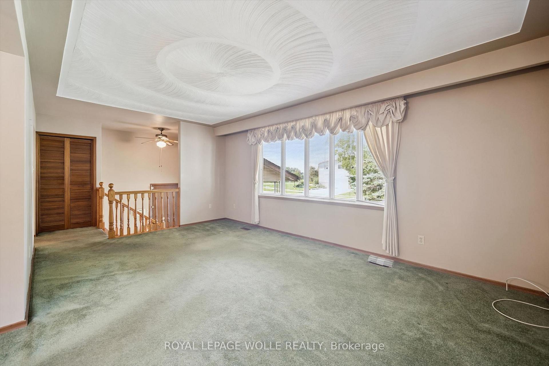 Photo 9 of 309 Toll Gate Boulevard, Waterloo, Lakeshore Village — HOMEH