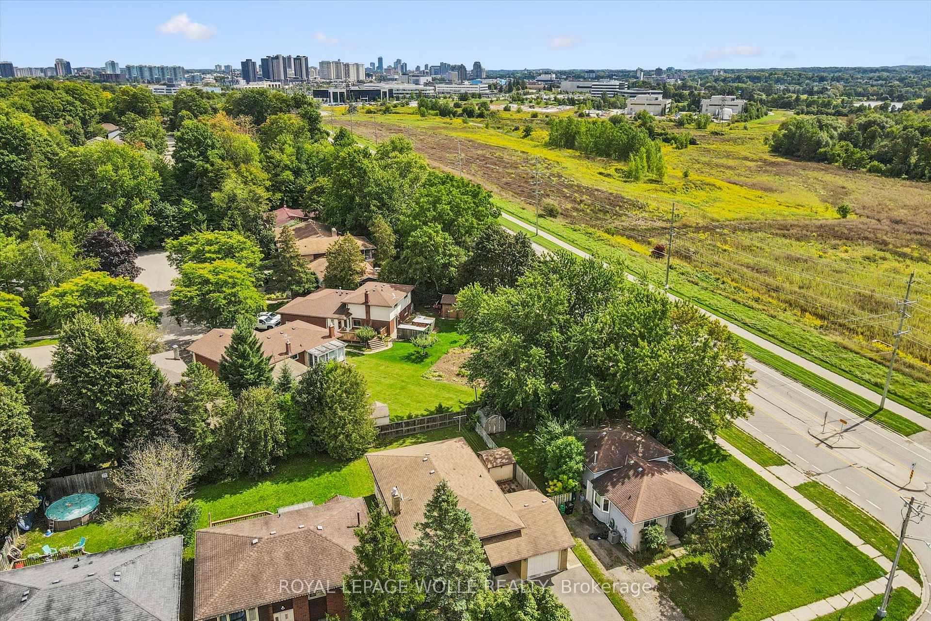 Photo 44 of 309 Toll Gate Boulevard, Waterloo, Lakeshore Village — HOMEH