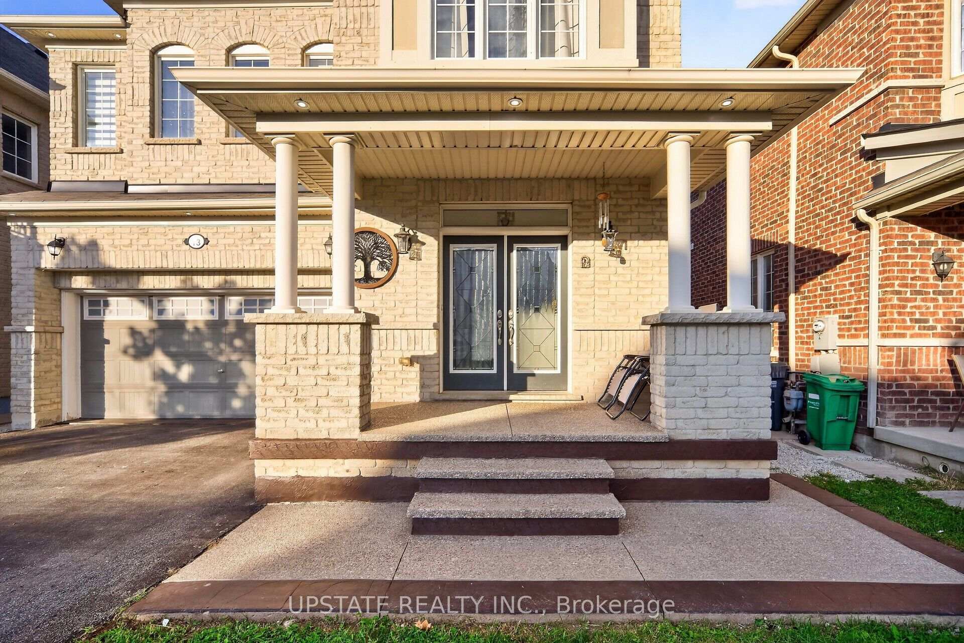 Photo 3 of 13 Timbercove Road, Brampton, Credit Valley — HOMEH