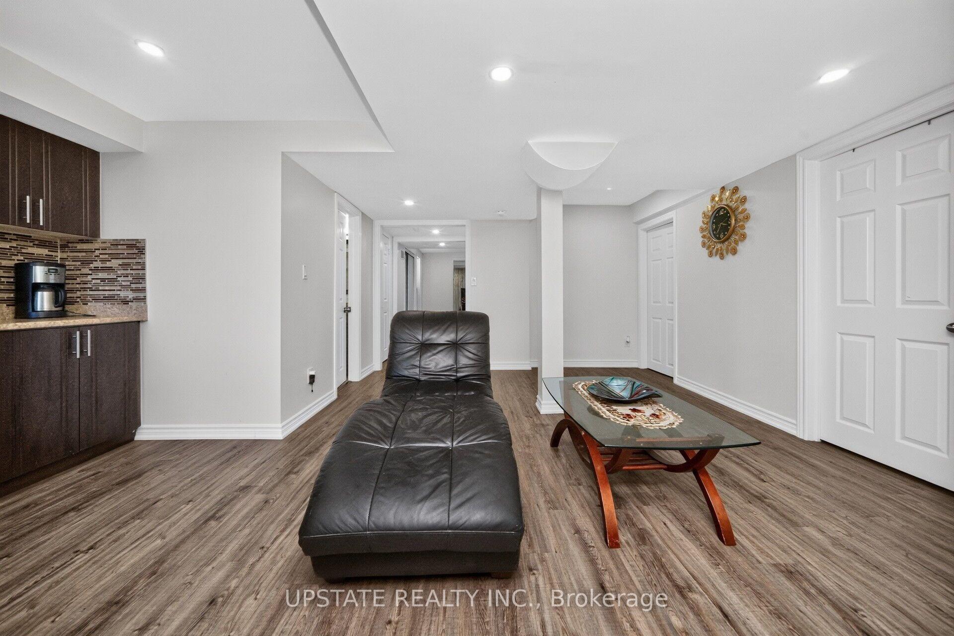 Photo 33 of 13 Timbercove Road, Brampton, Credit Valley — HOMEH