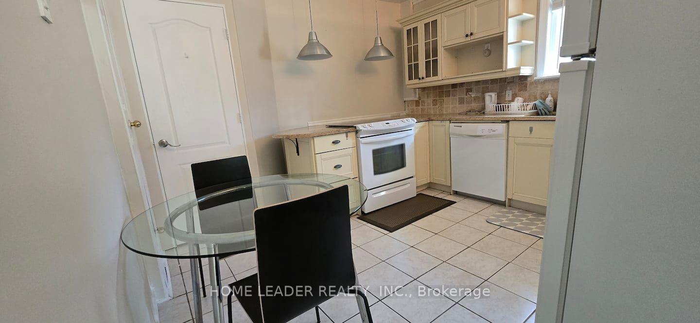 Photo 8 of 21 Franklin Avenue, North York, Lansing-Westgate — HOMEH