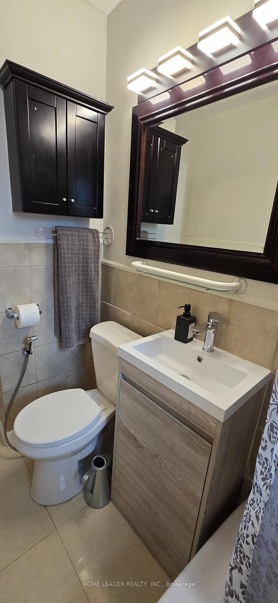 Photo 18 of 21 Franklin Avenue, North York, Lansing-Westgate — HOMEH