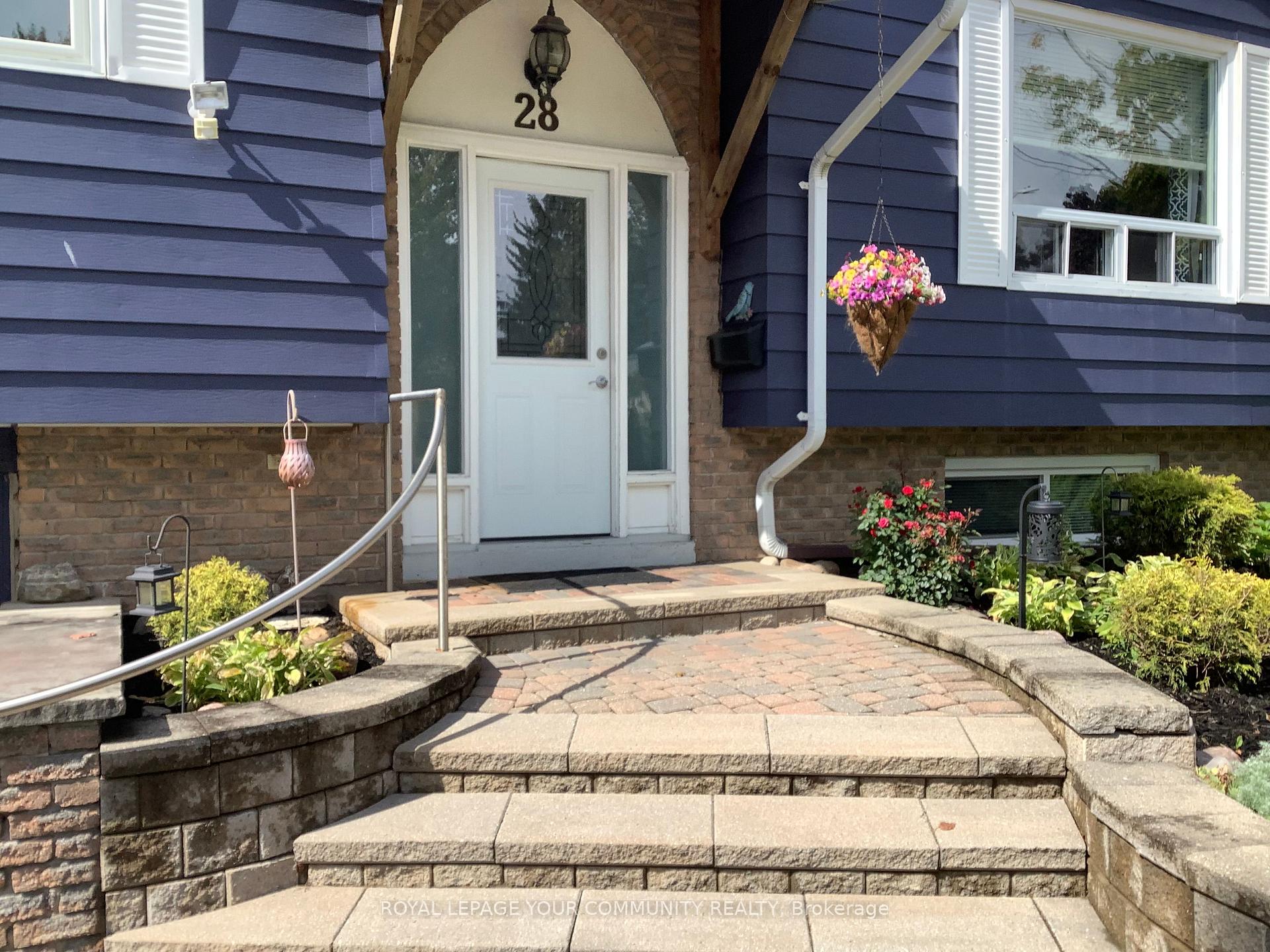 Photo 2 of 28 Indian Arrow Road, Barrie, North Shore — HOMEH