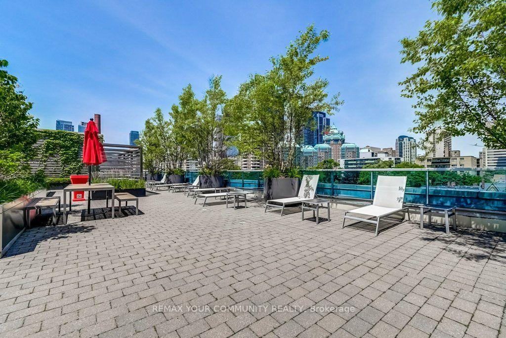 Photo 11 of Unit 1011, 500 Sherbourne Street, Toronto, North St. James Town — HOMEH